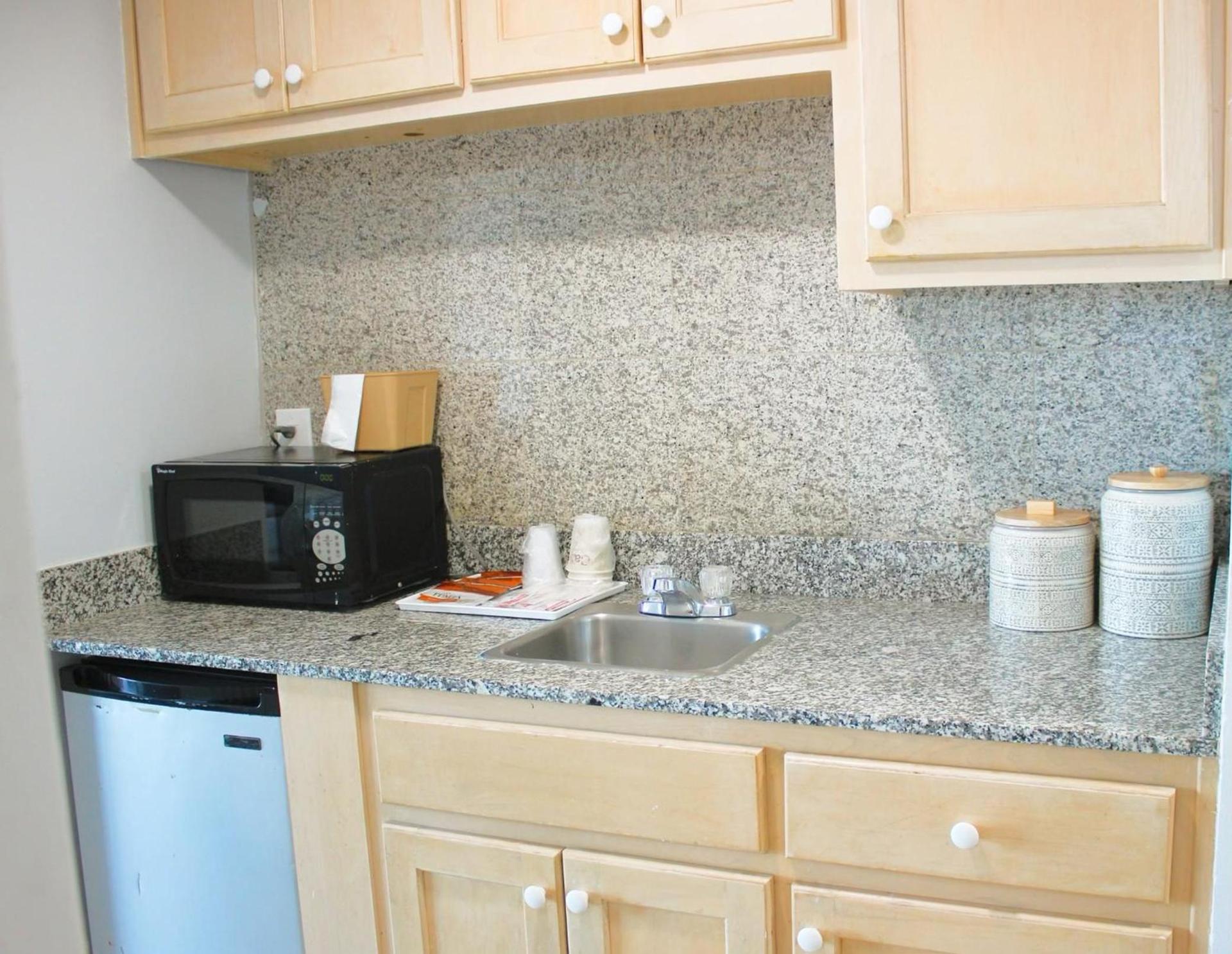 Sun and Sand Resort Oceanfront Suites photo 28