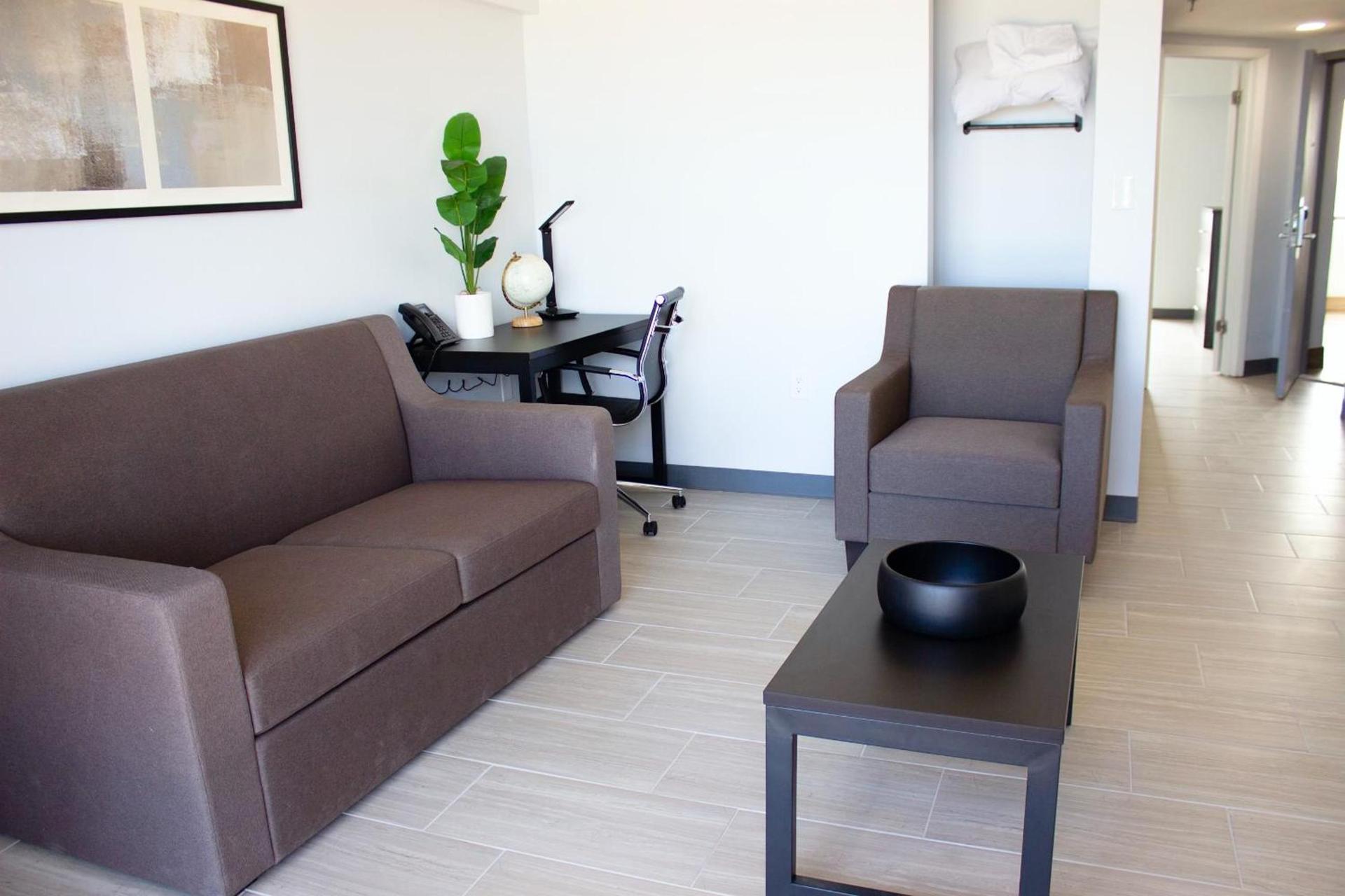 Sun and Sand Resort Oceanfront Suites photo 19