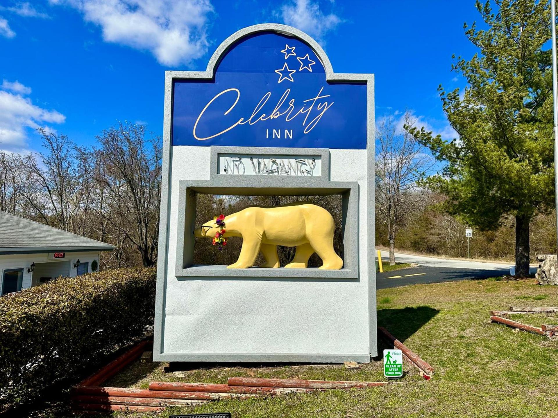 Celebrity Inn photo 20