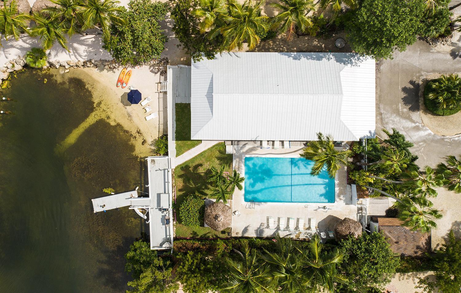 Amoray Dive Resort photo 72