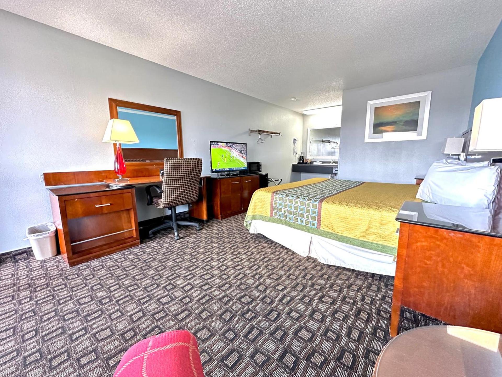 Lakes Inn photo 20