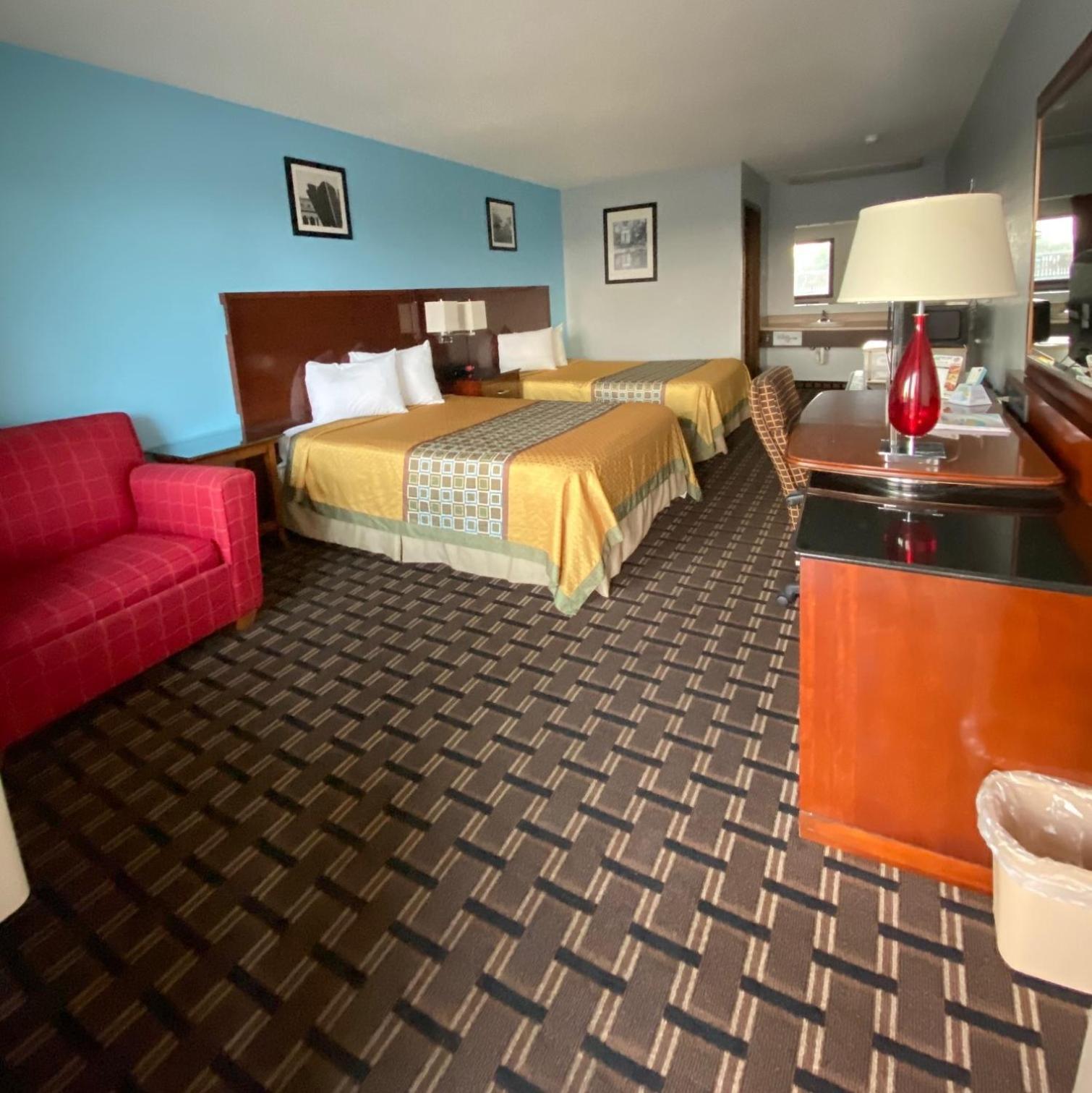 Lakes Inn photo 23