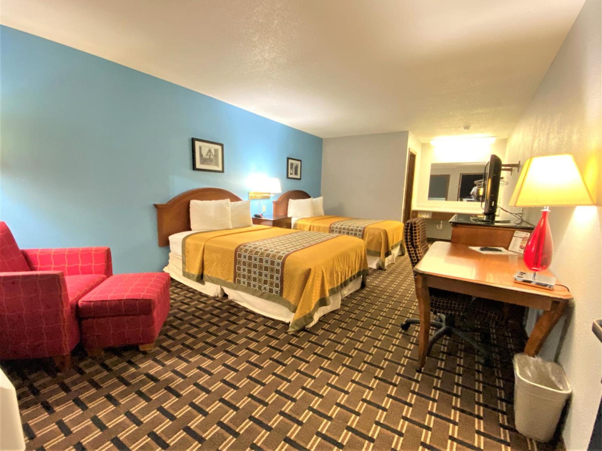 Lakes Inn photo 10