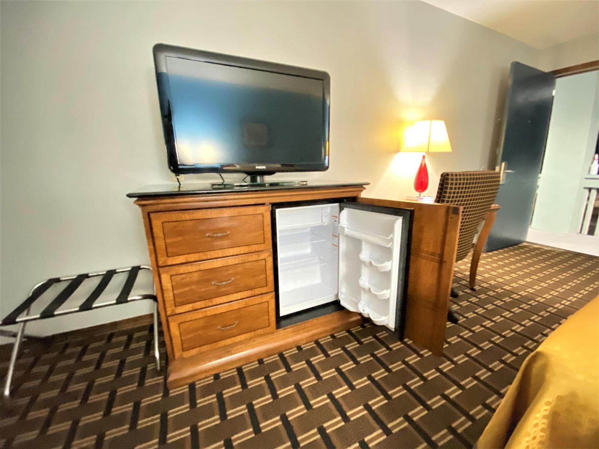 Lakes Inn photo 9