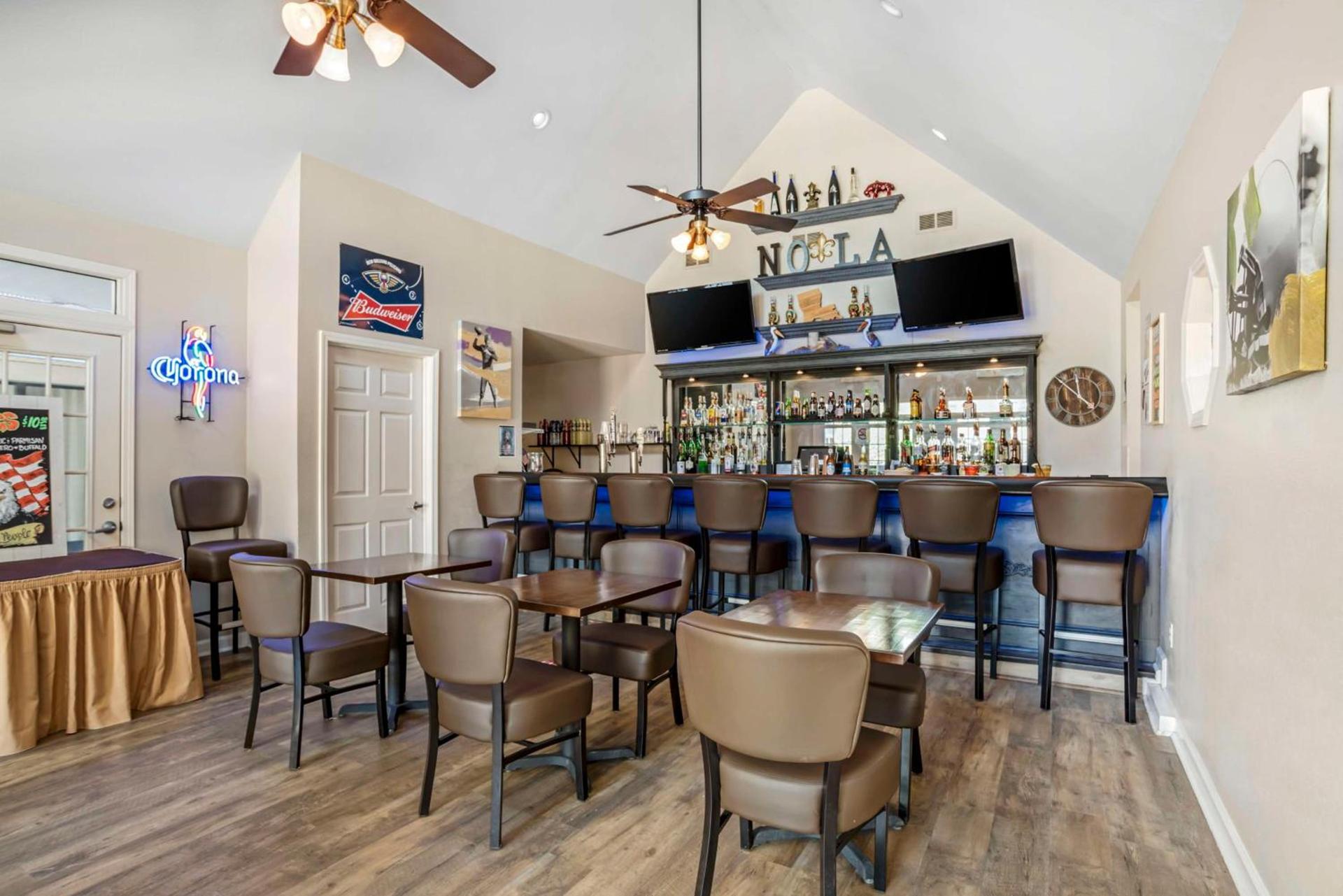 Best Western Plus Westbank photo 60