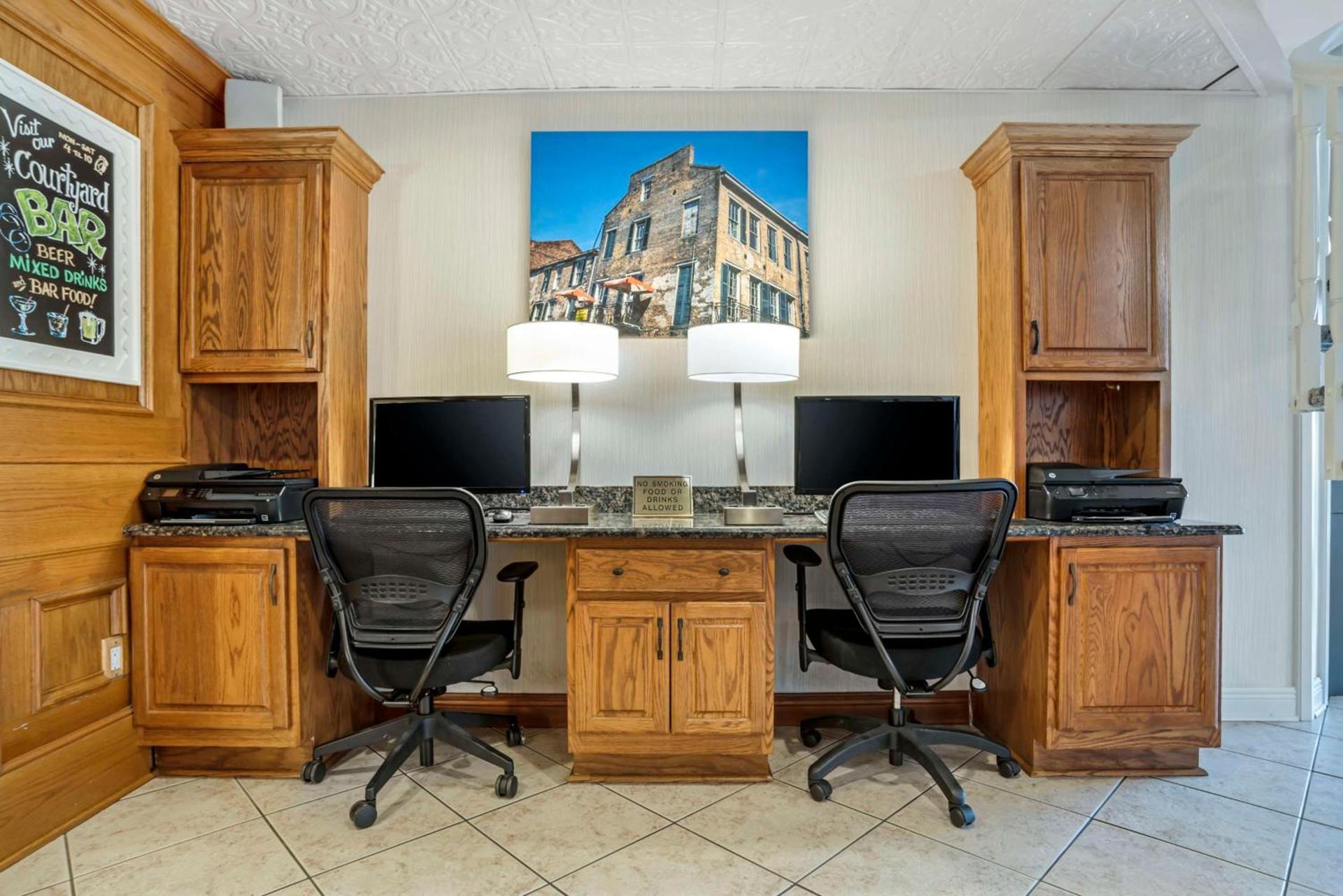 Best Western Plus Westbank photo 49