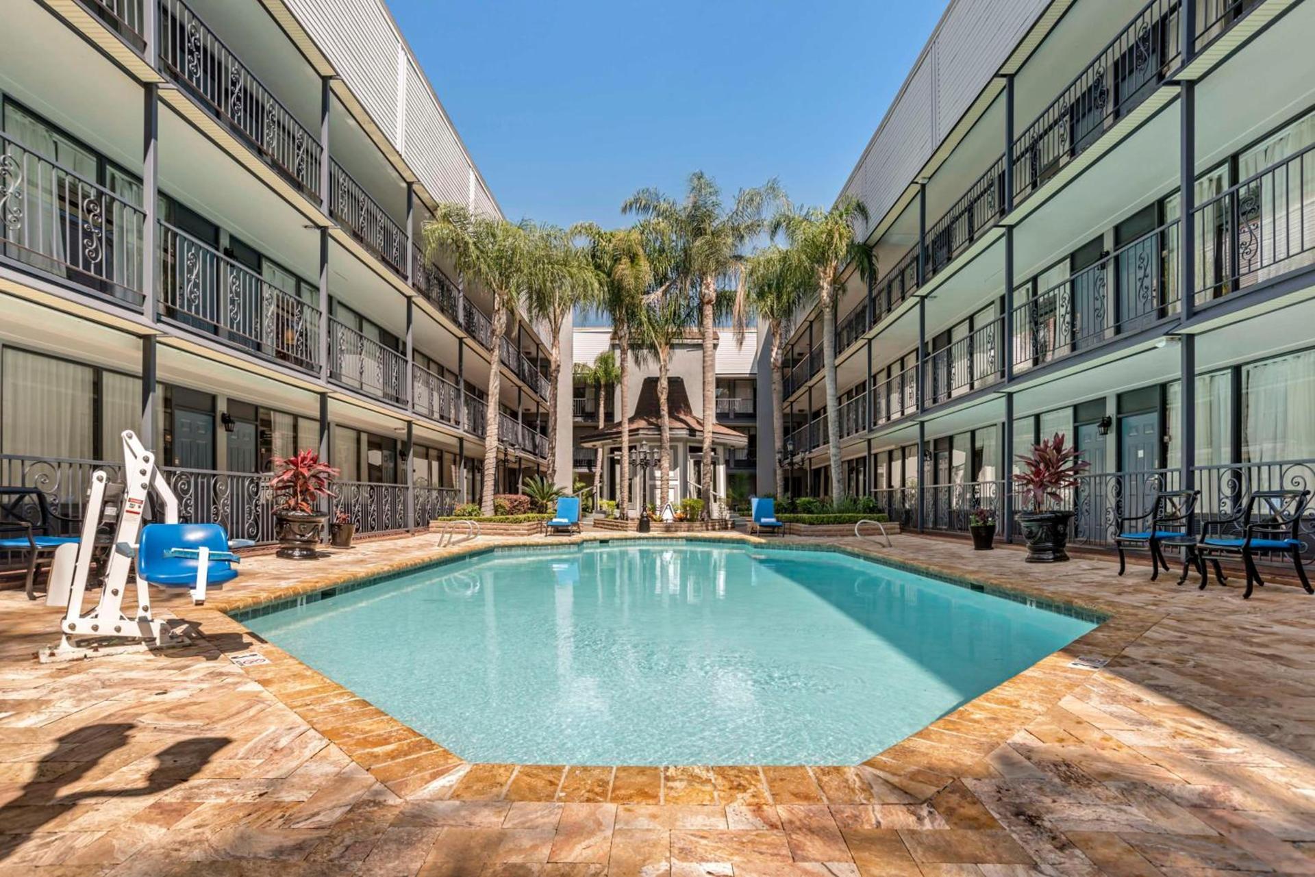 Best Western Plus Westbank photo 53