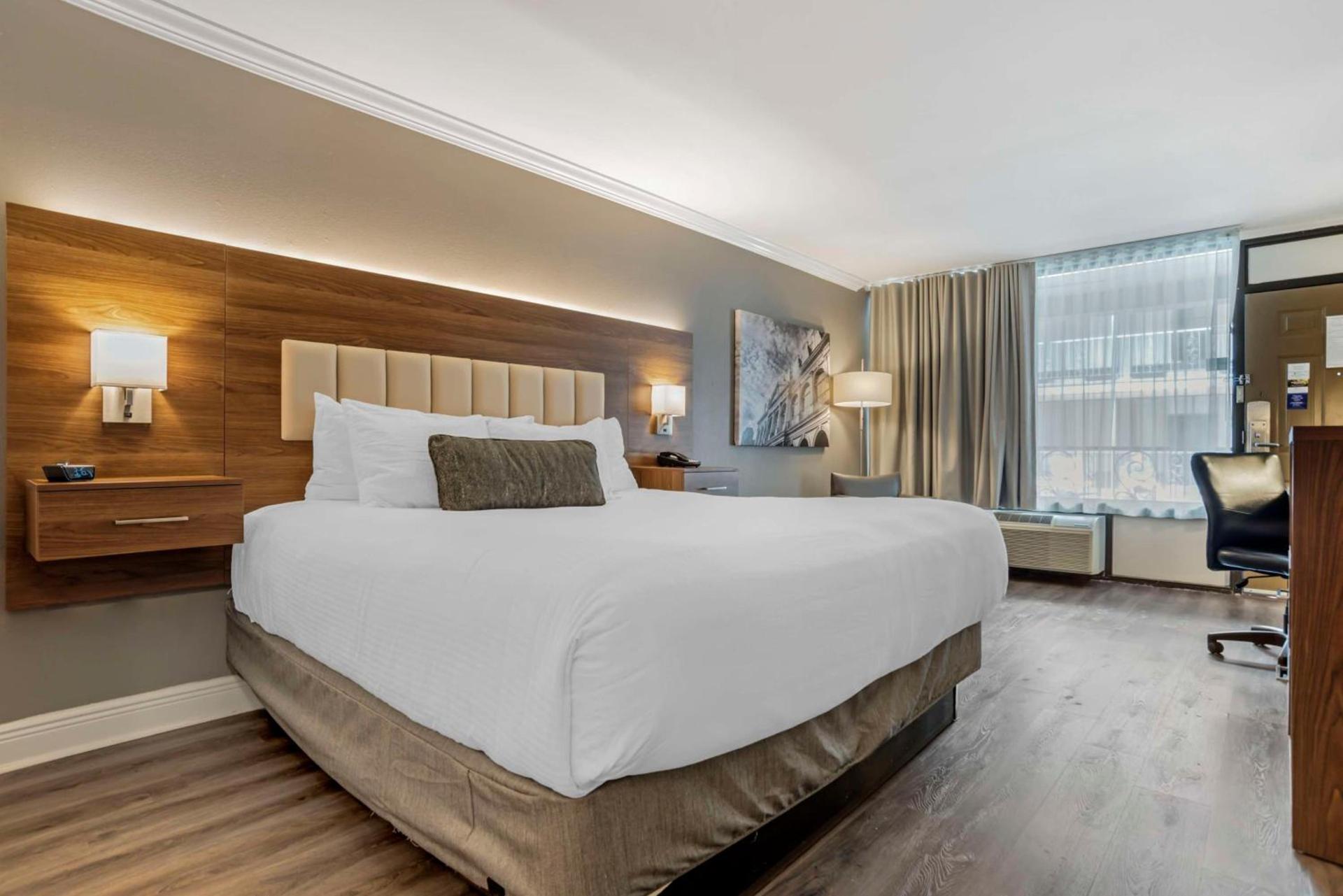 Best Western Plus Westbank photo 26
