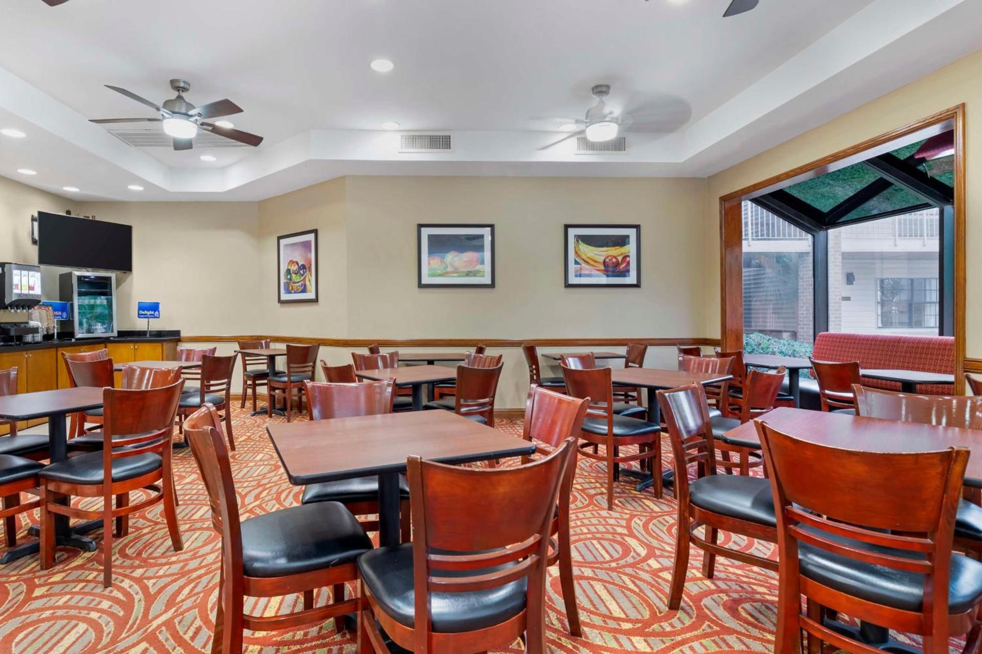 Best Western McAllen Medical Center photo 8
