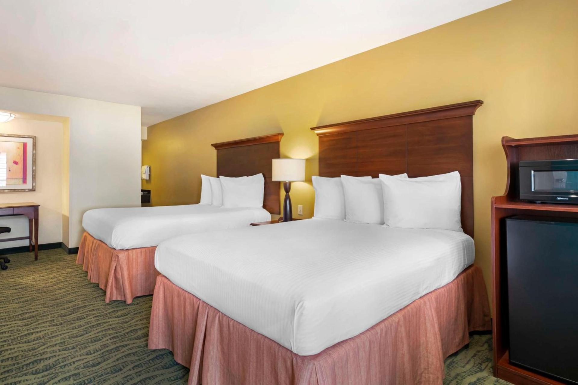 Best Western McAllen Medical Center photo 12