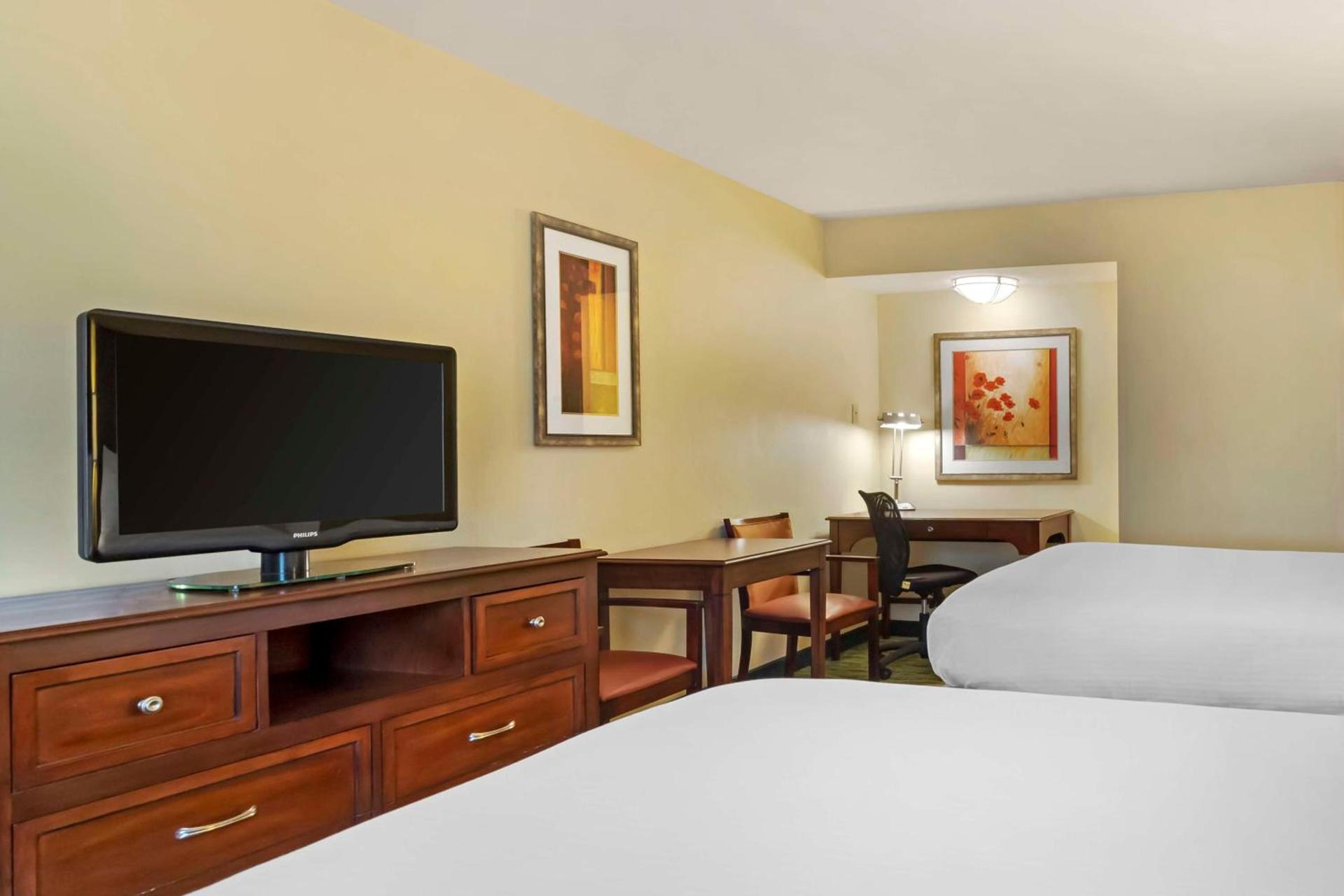 Best Western McAllen Medical Center photo 16