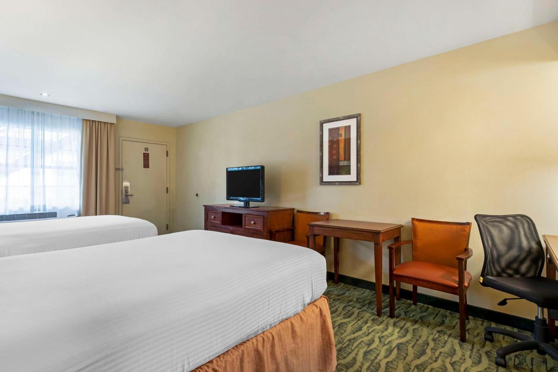 Best Western McAllen Medical Center photo 17