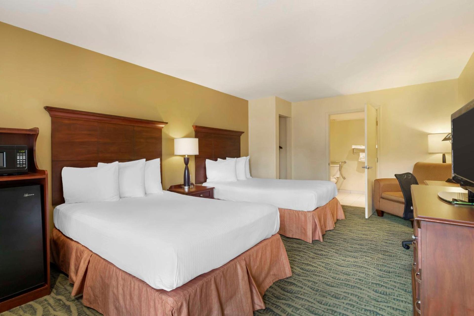 Best Western McAllen Medical Center photo 23
