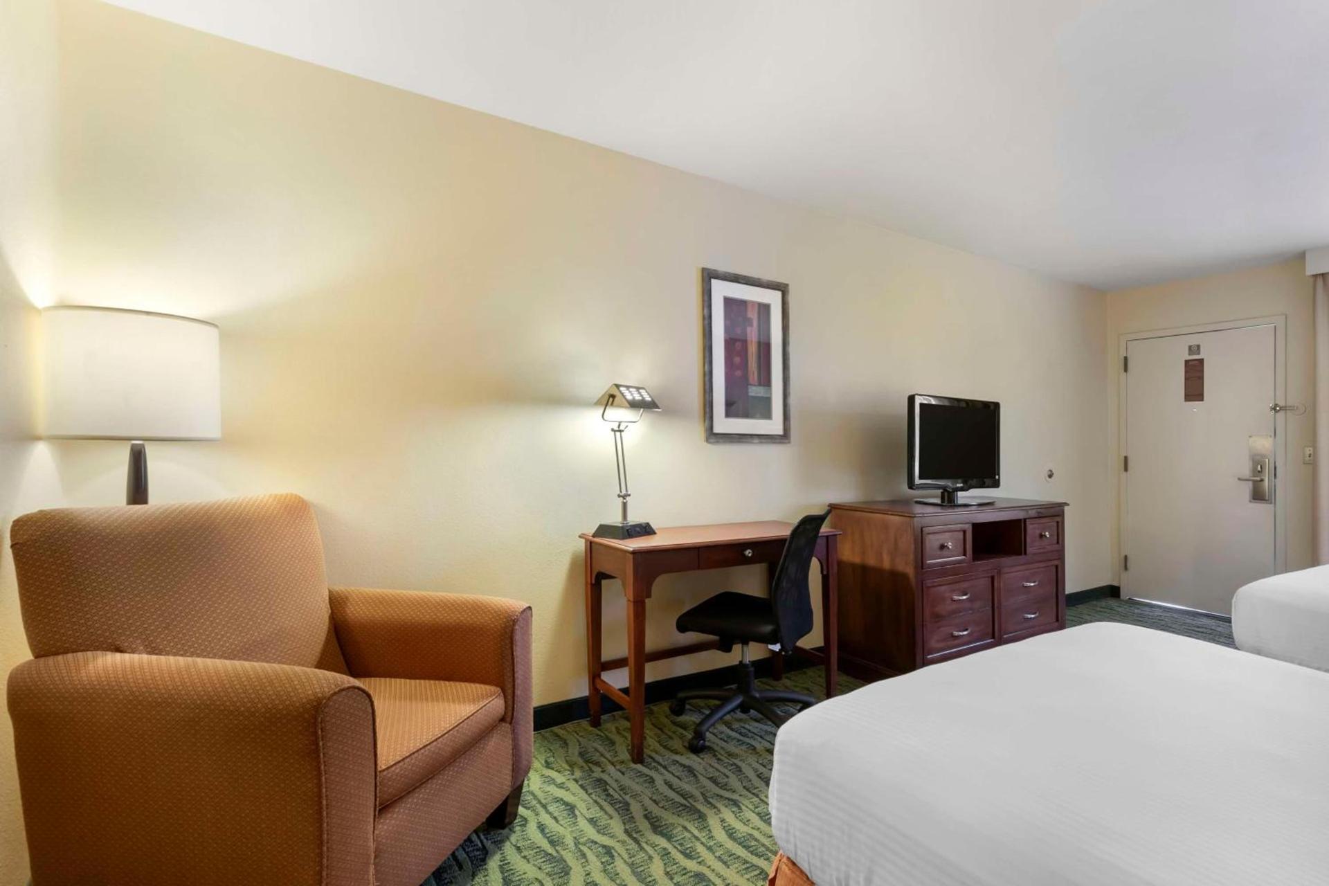 Best Western McAllen Medical Center photo 25