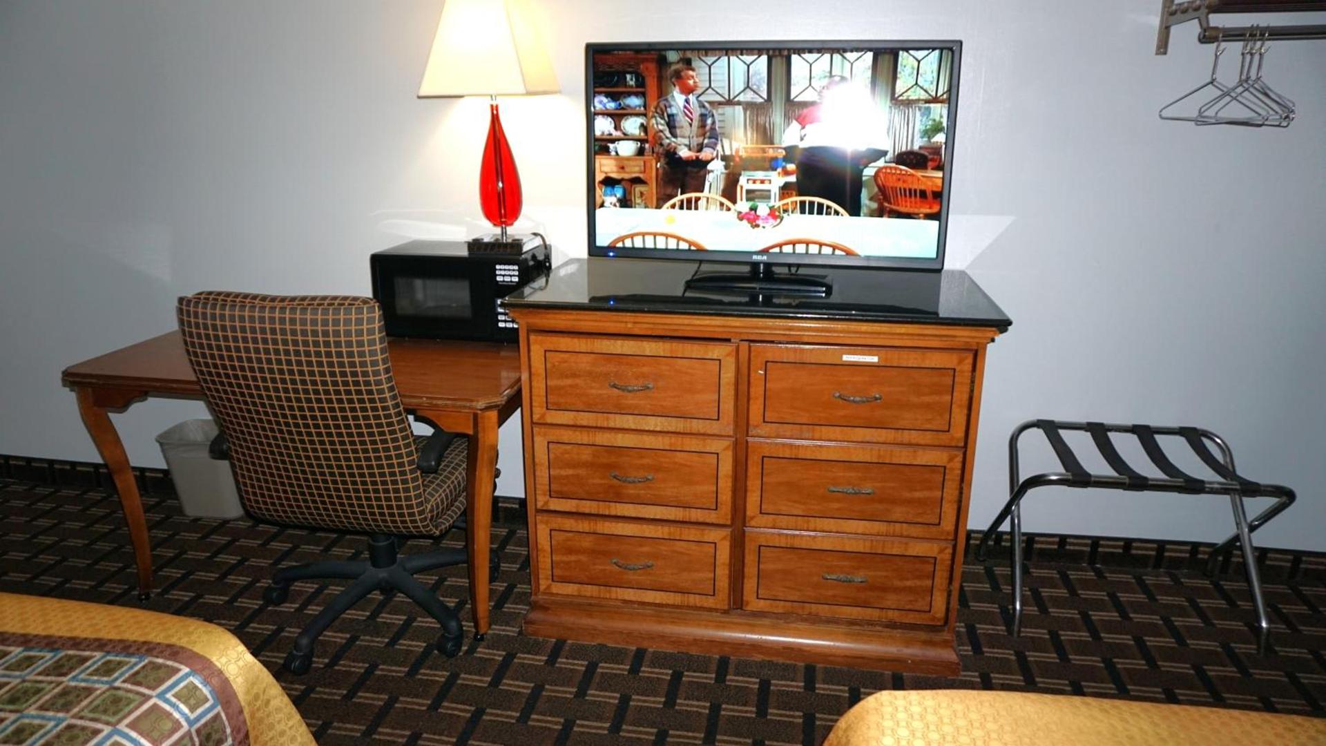 Lakes Inn photo 29