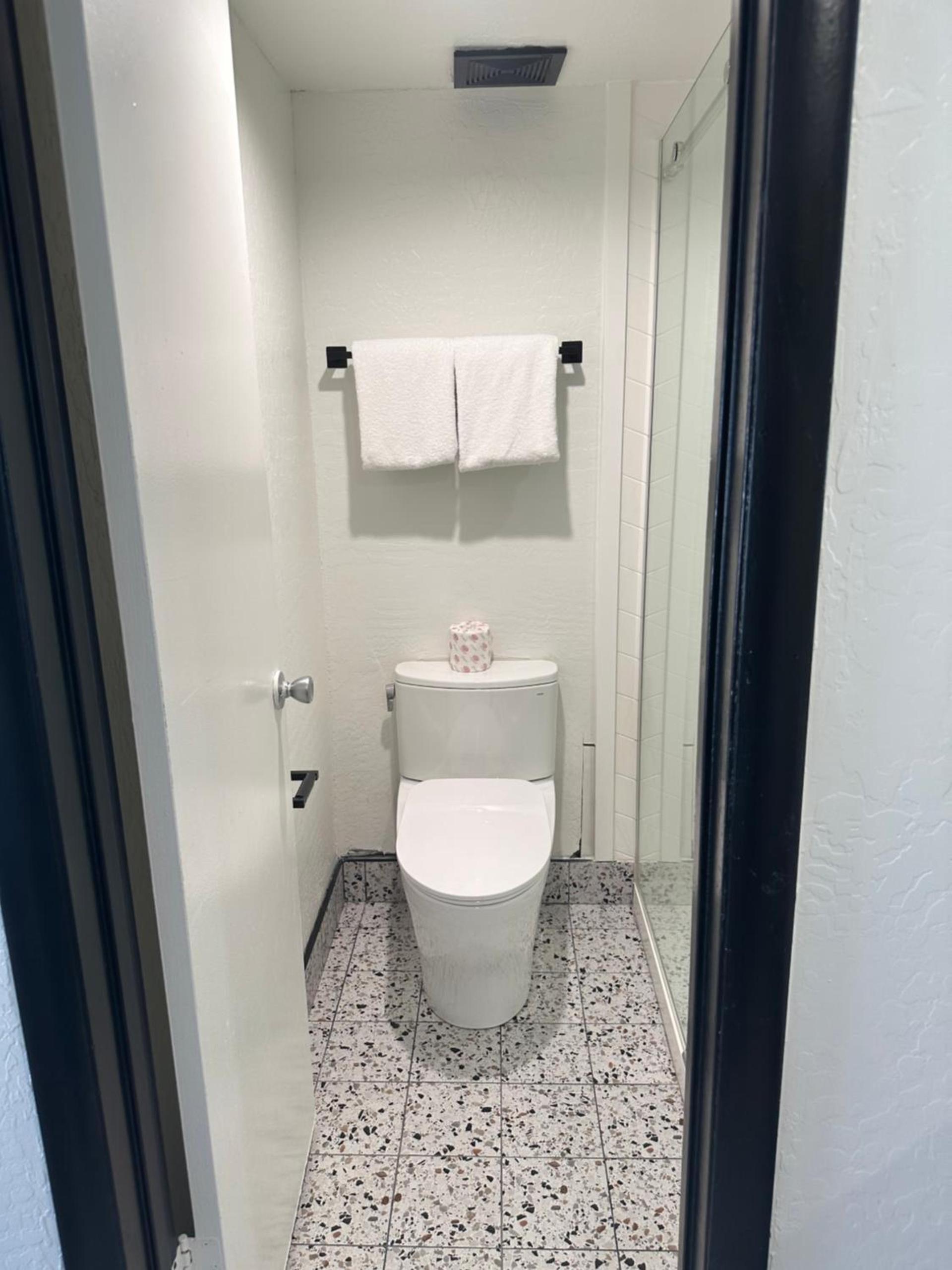 Sway Hotel Lake Havasu photo 20