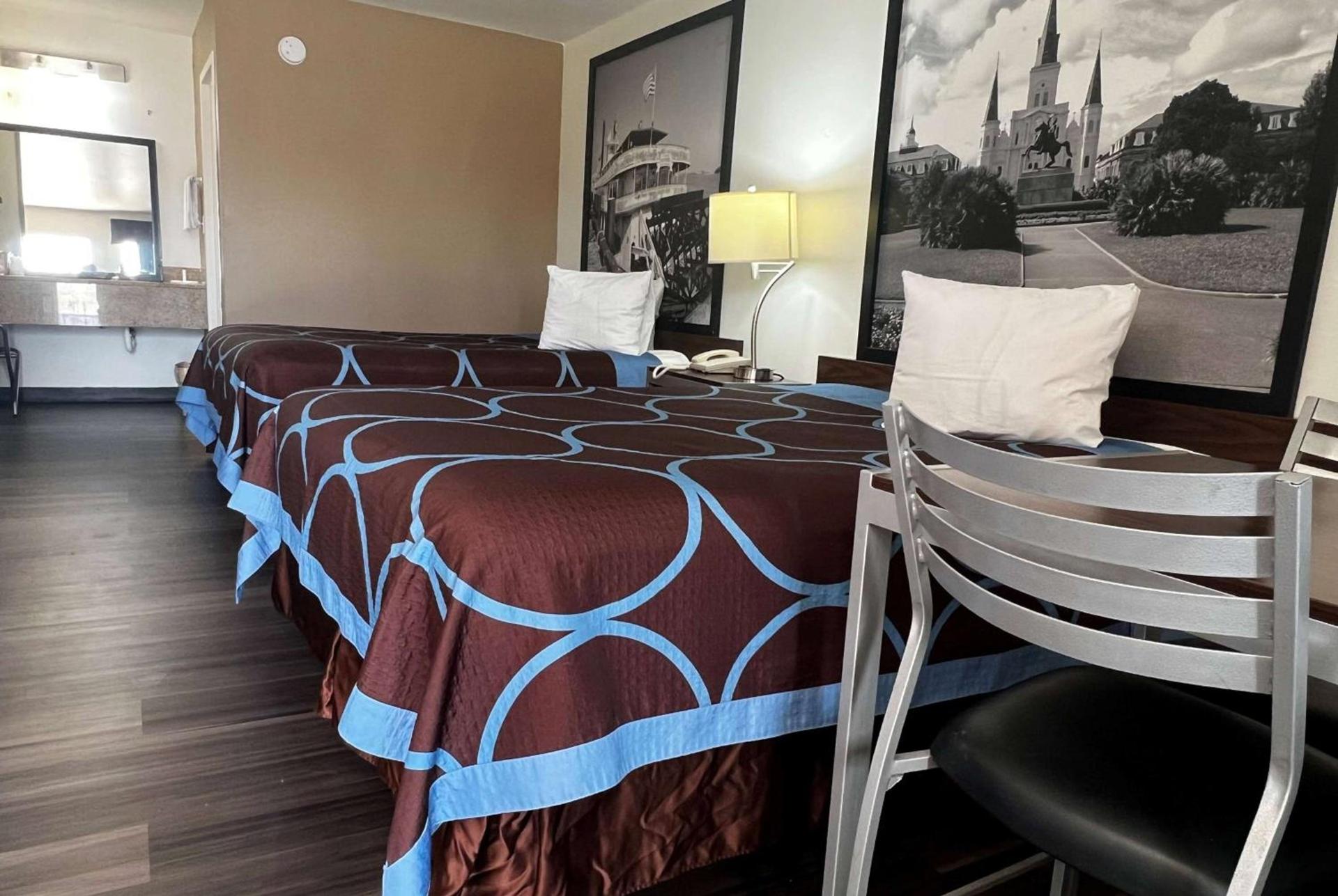 Super 8 by Wyndham Slidell photo 25