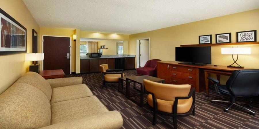 Holiday Inn Express Tifton by IHG photo 7