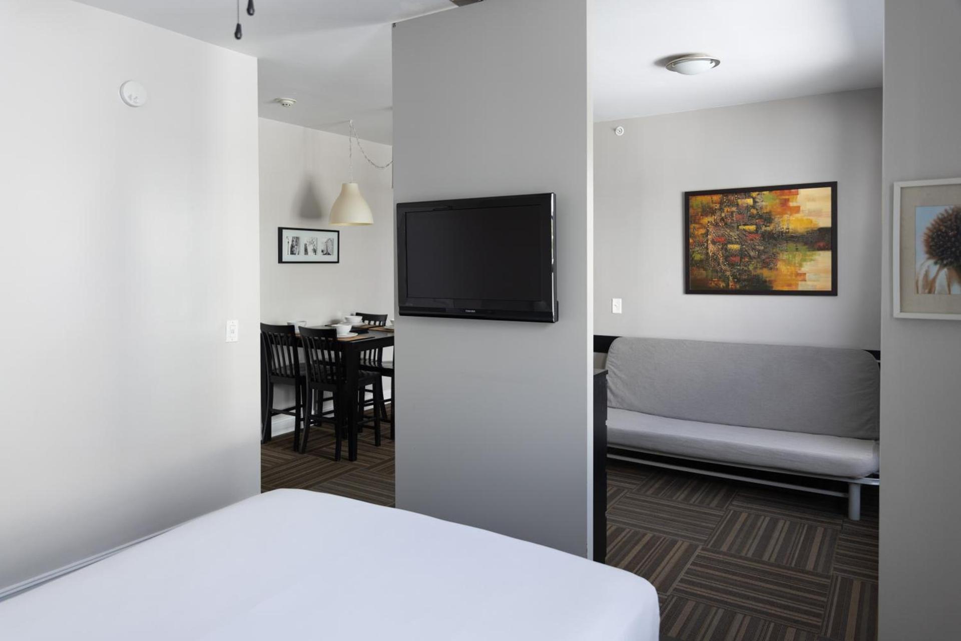 Ocean Reef Suites photo 16
