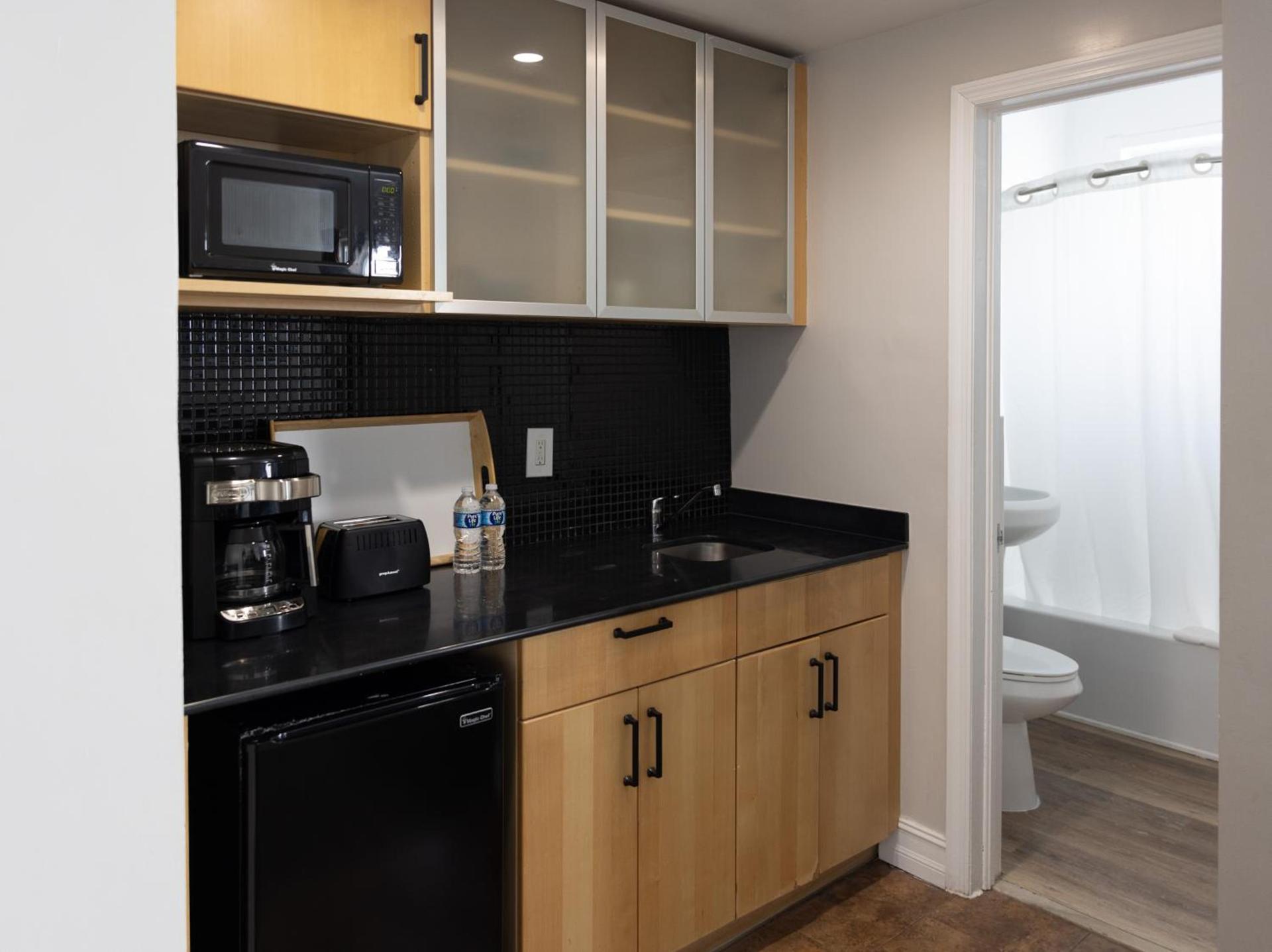 Ocean Reef Suites photo 54