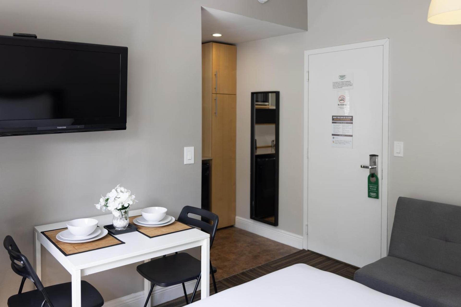 Ocean Reef Suites photo 12