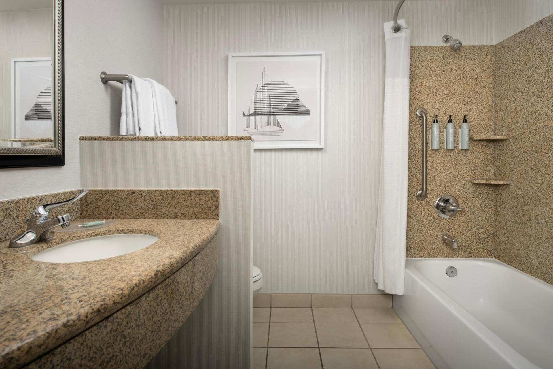 Courtyard by Marriott Seattle Kirkland photo 23