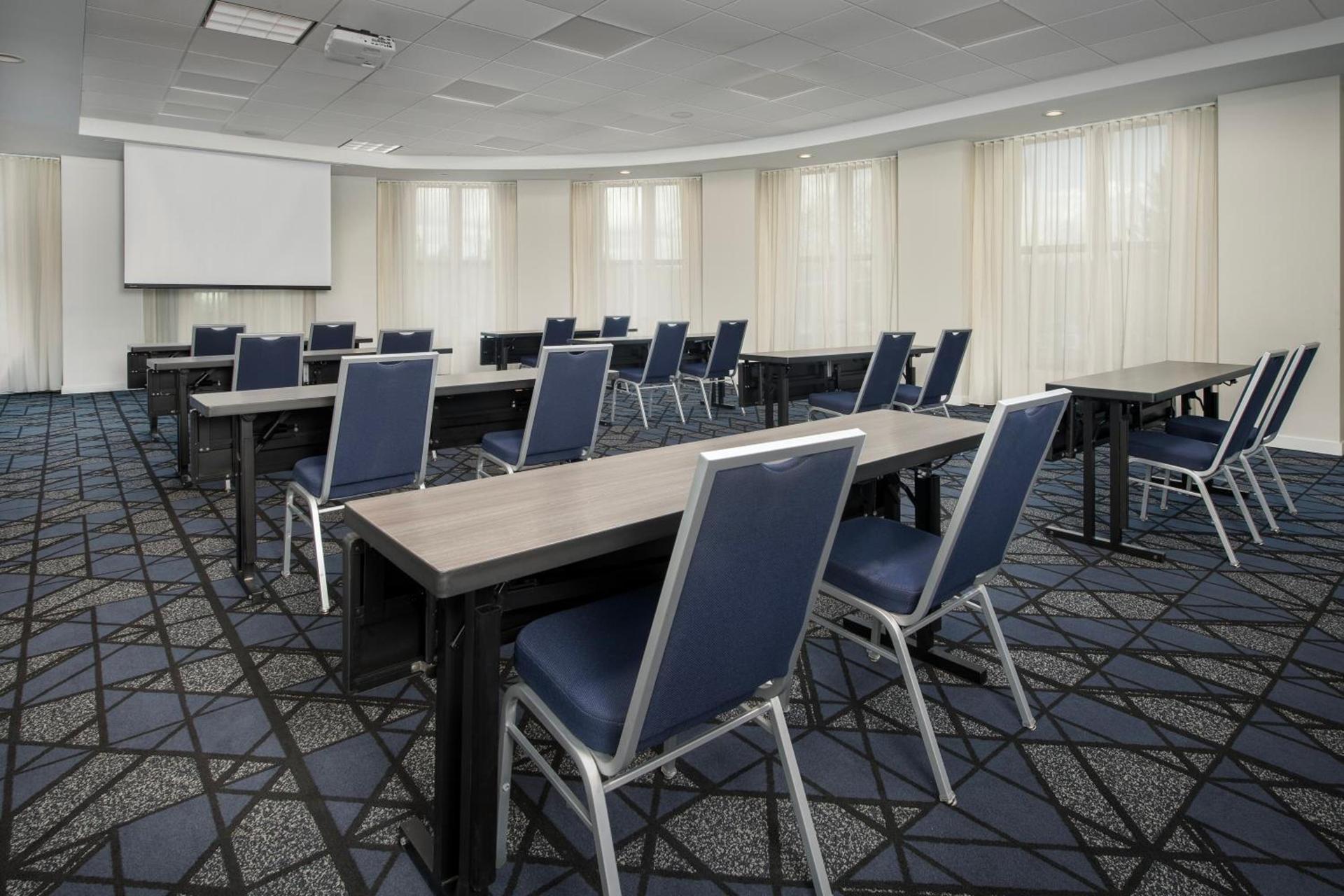 Courtyard by Marriott Seattle Kirkland photo 17