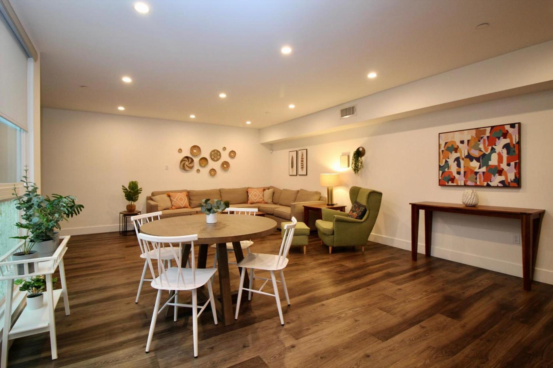 Los Angeles Premium City Suites - Free Secured Parking photo 20