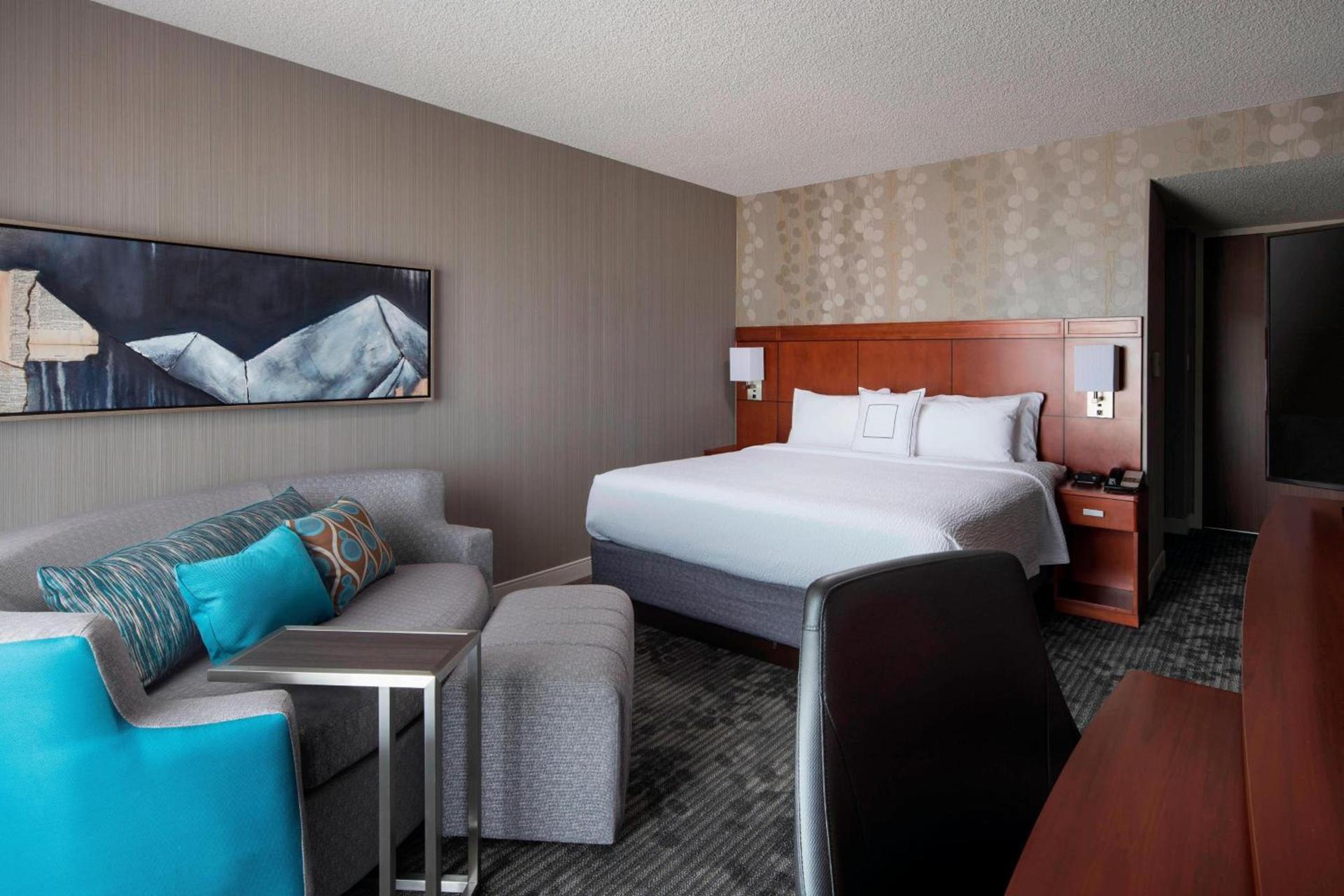 Courtyard by Marriott Denver Airport photo 8