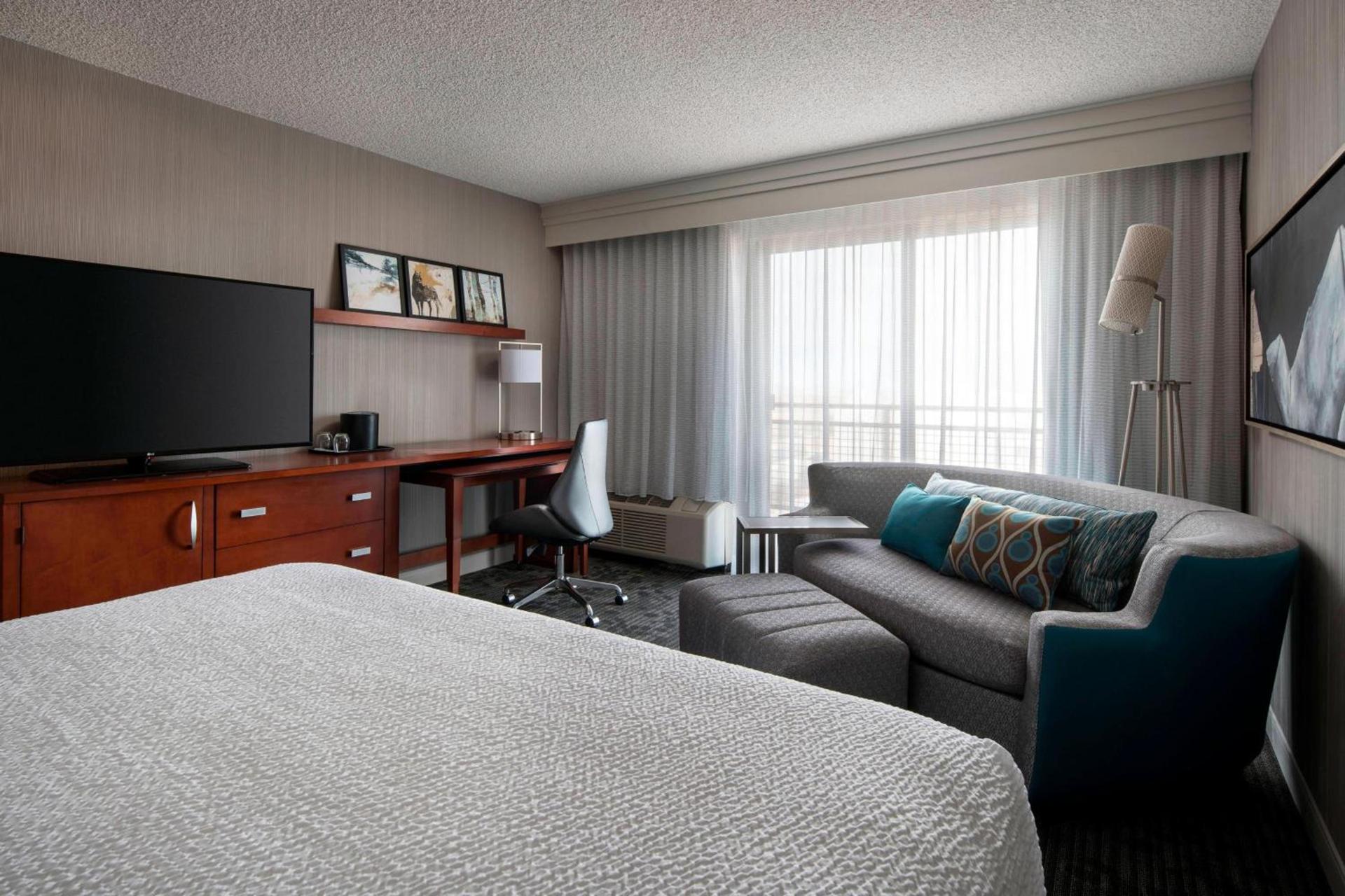 Courtyard by Marriott Denver Airport photo 6