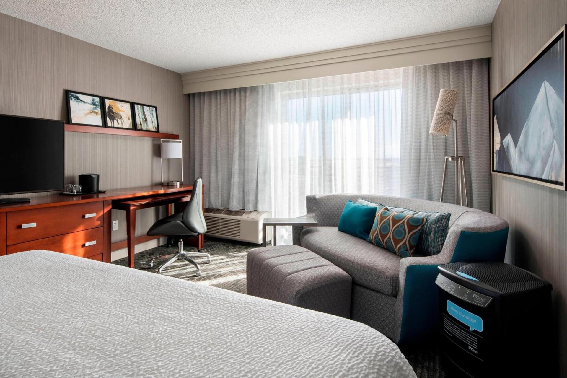 Courtyard by Marriott Denver Airport photo 5