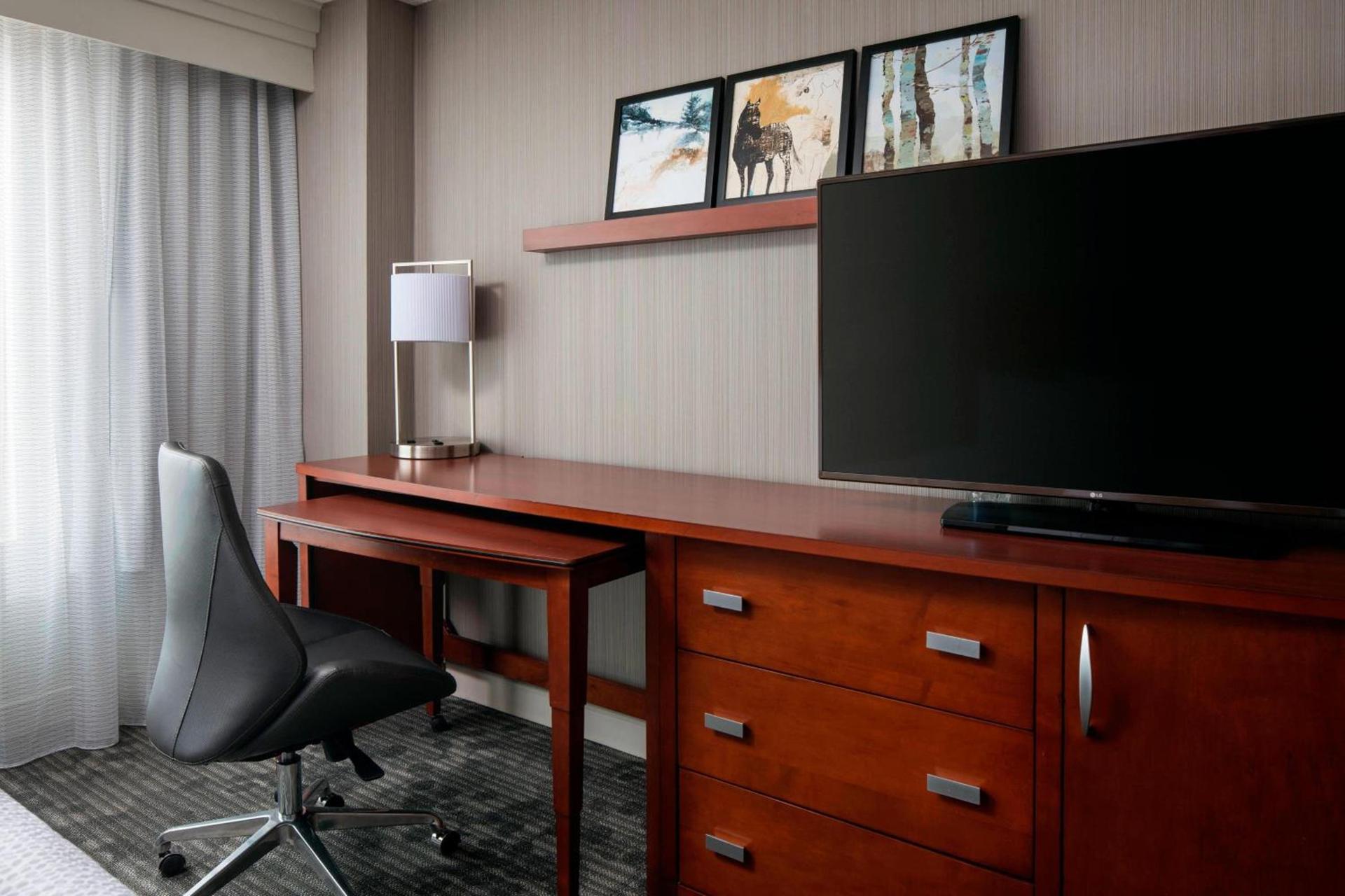 Courtyard by Marriott Denver Airport photo 13