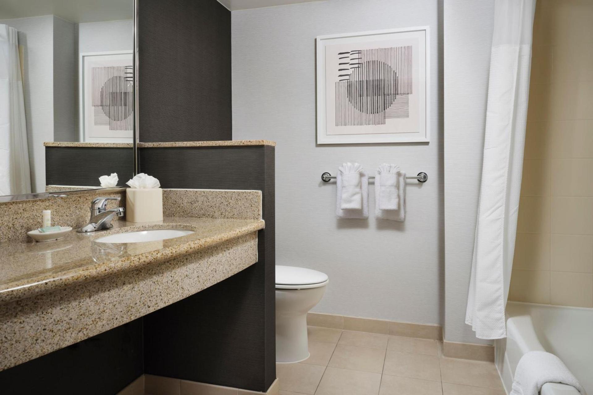 Courtyard by Marriott Washington Capitol Hill/Navy Yard photo 21