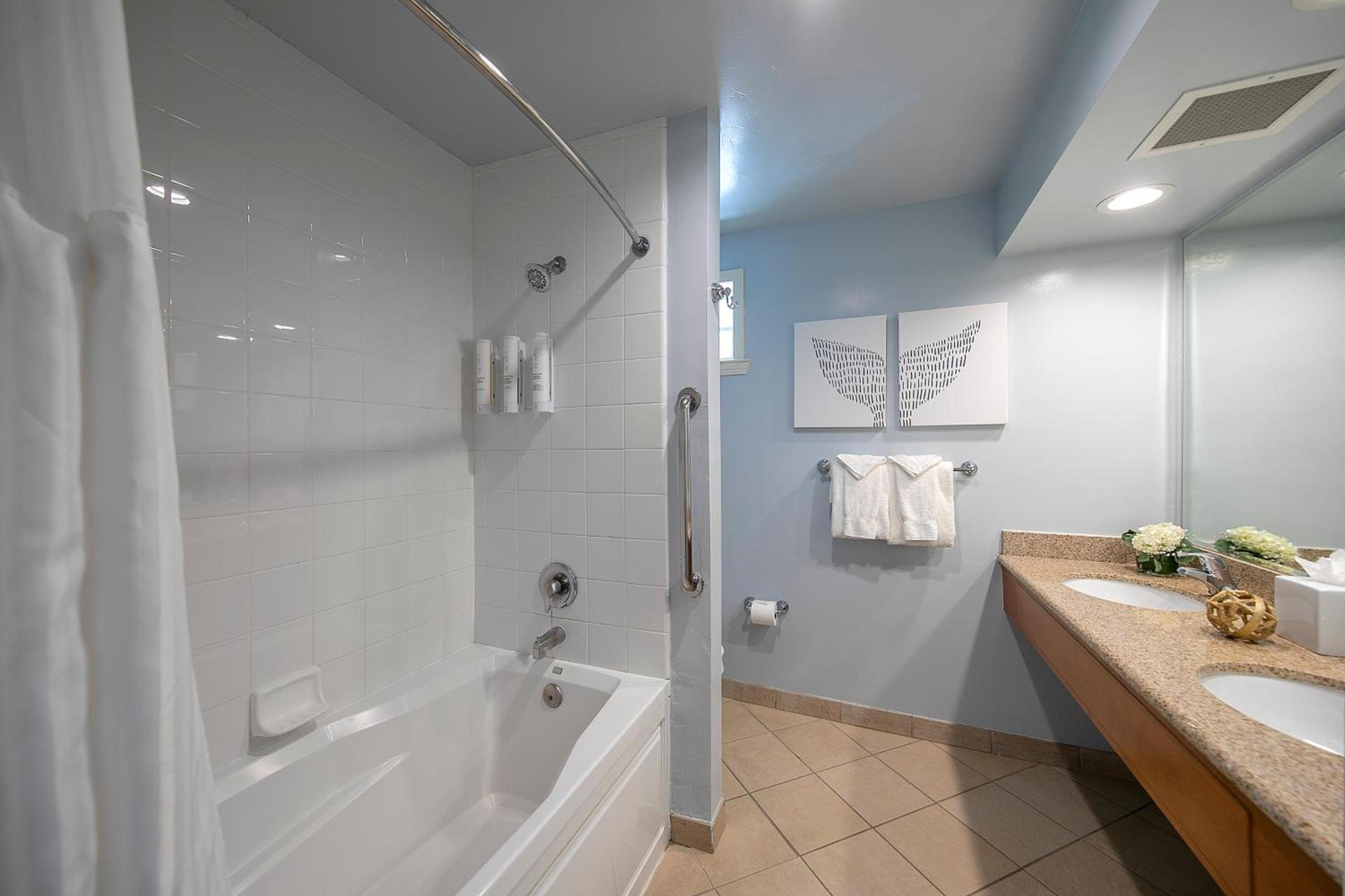 Avila Lighthouse Suites photo 21
