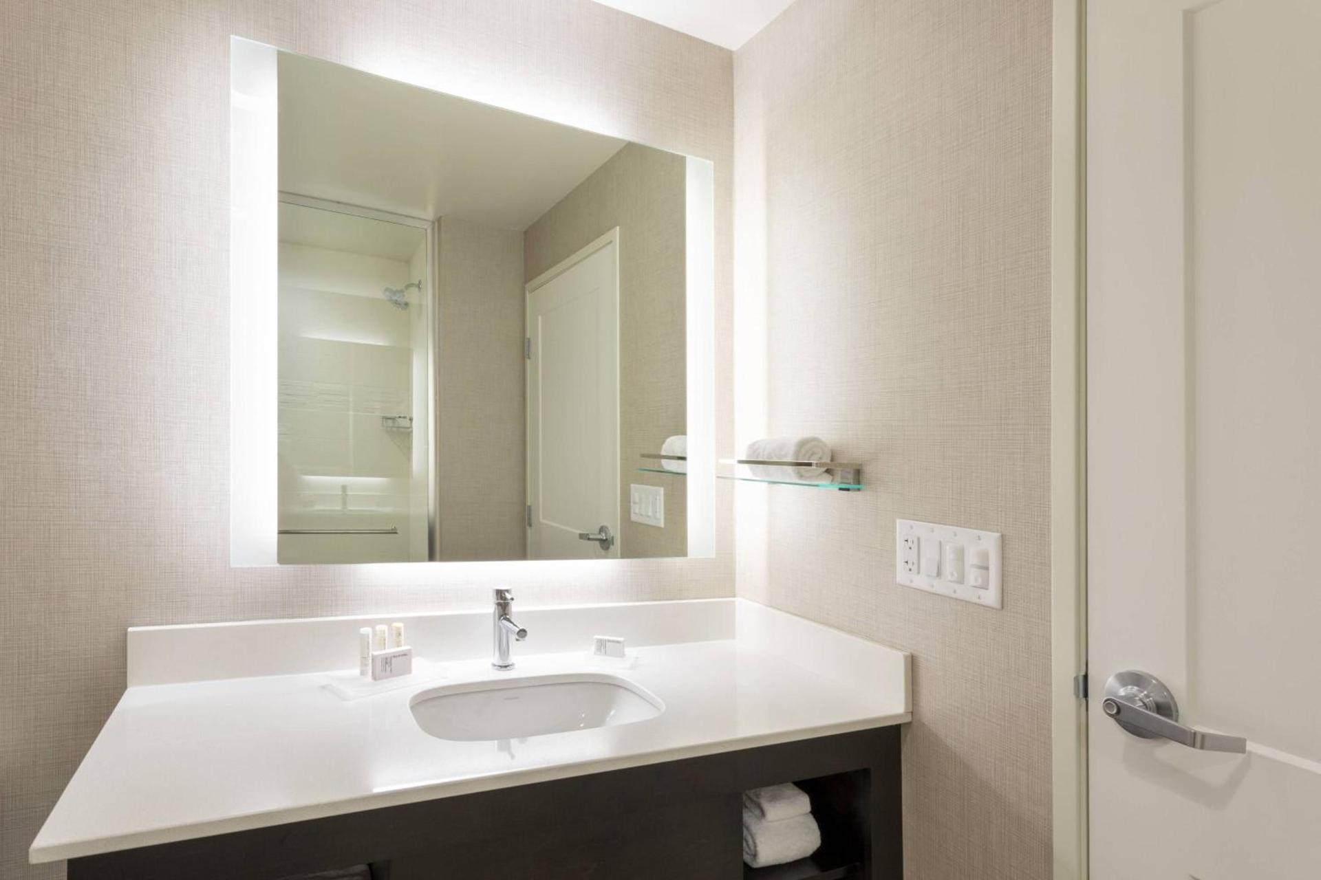 Residence Inn Minneapolis Maple Grove/Arbor Lakes photo 15