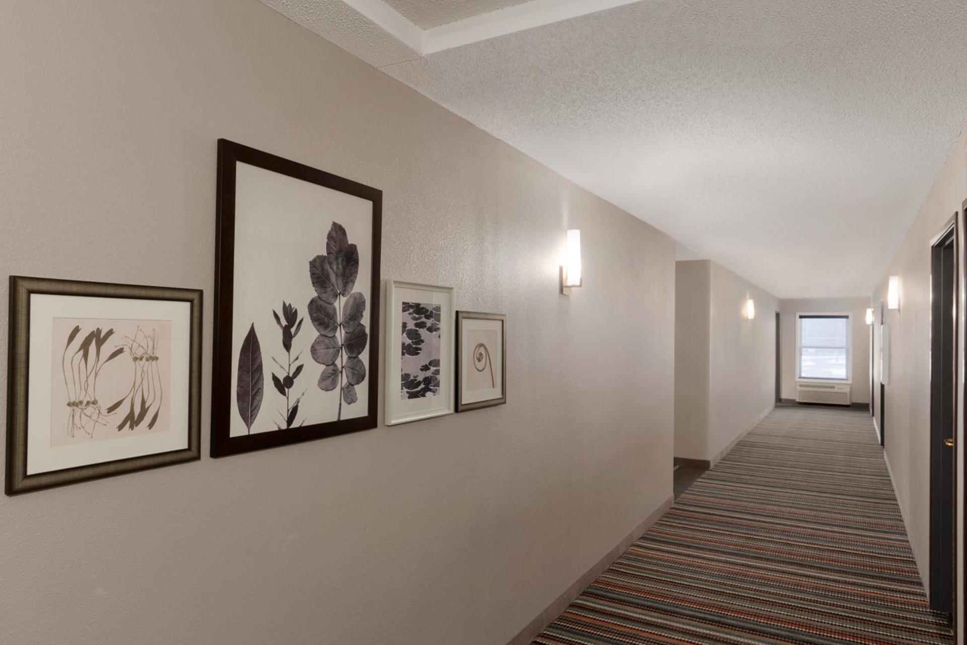 Country Inn & Suites by Radisson, Chippewa Falls, WI photo 21
