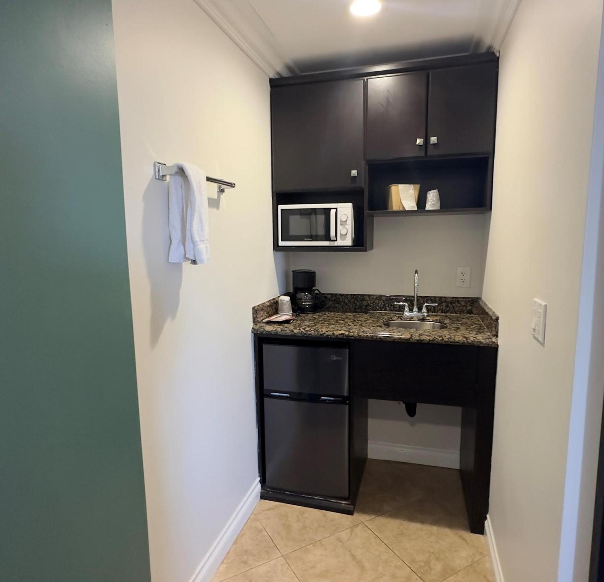 Garden Inn and Suites Glendora photo 15