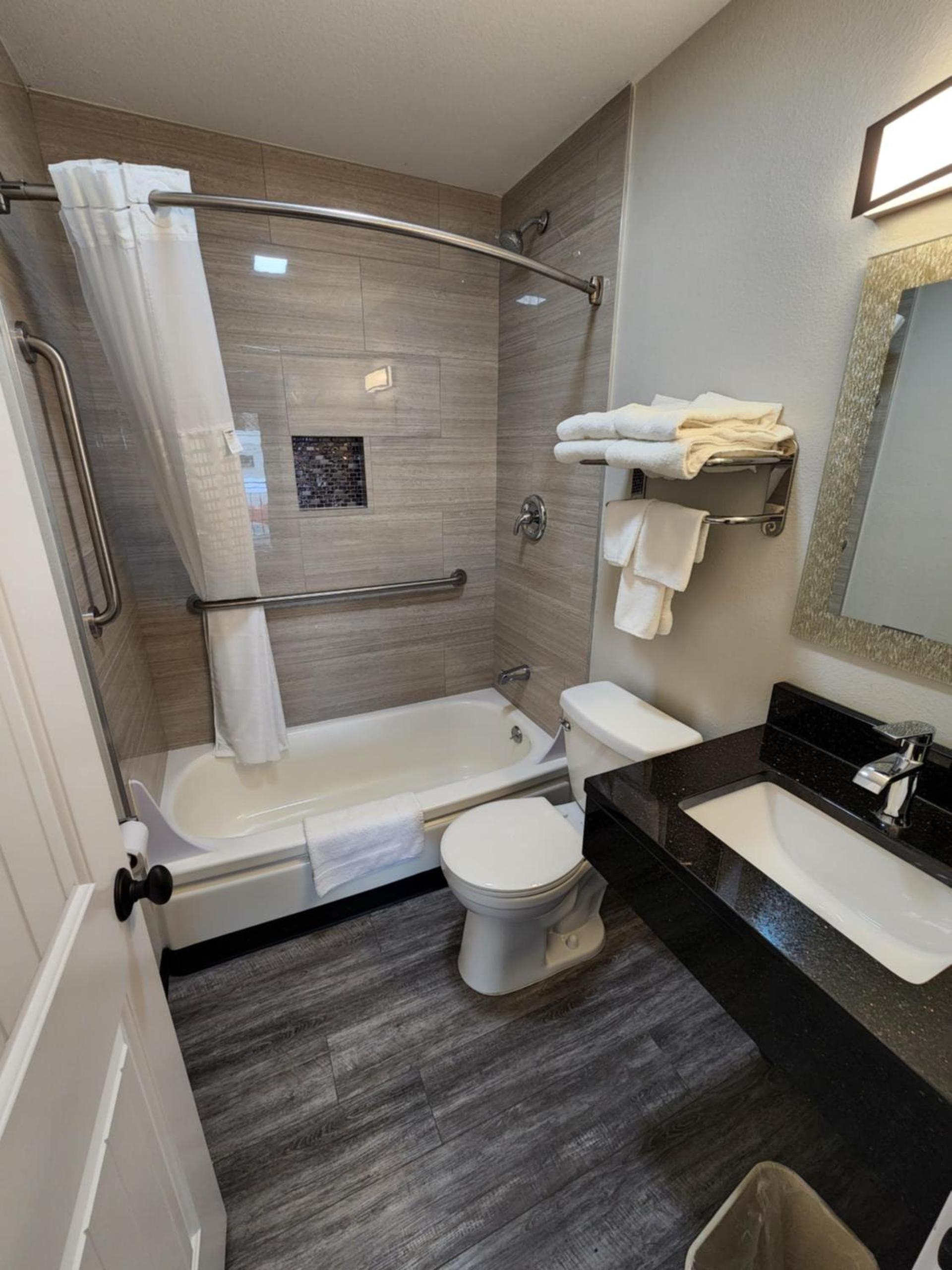 Executive Lodge photo 6