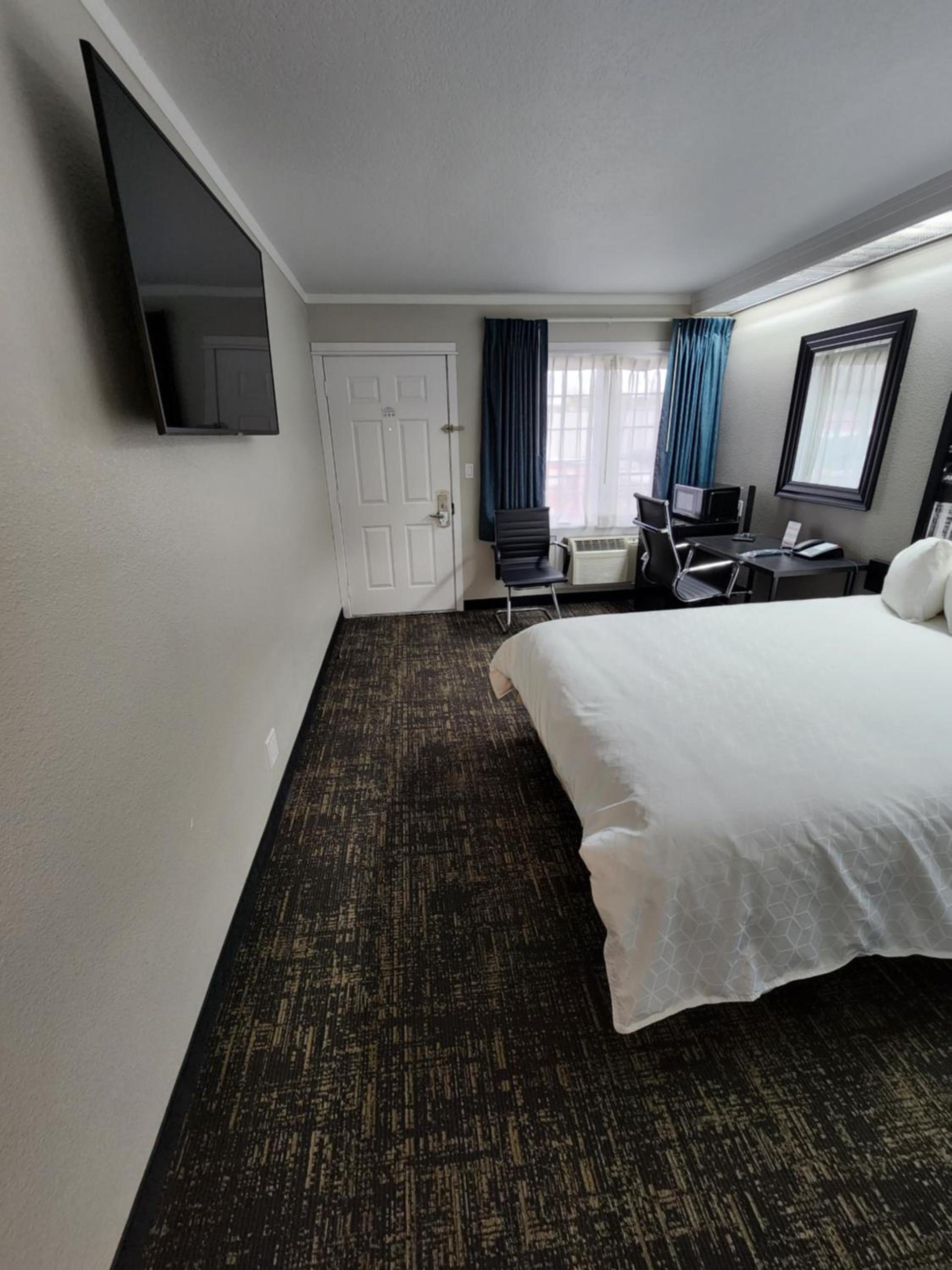 Executive Lodge photo 2