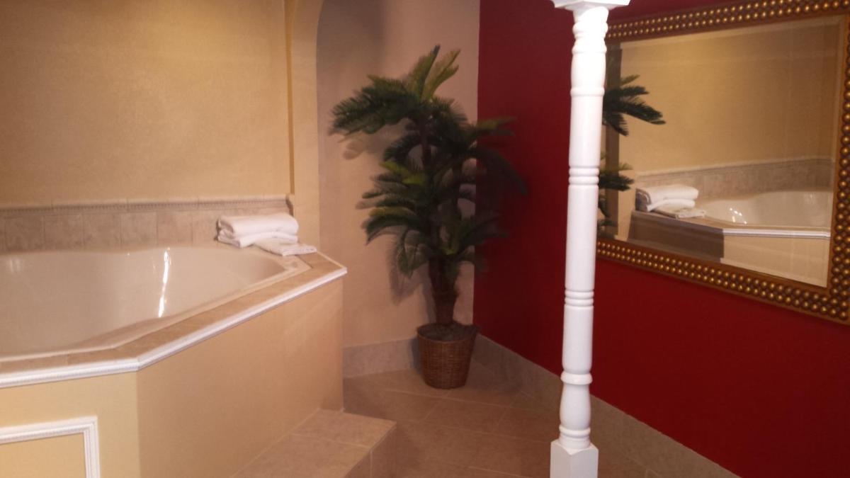 Days Inn by Wyndham Hot Springs photo 26