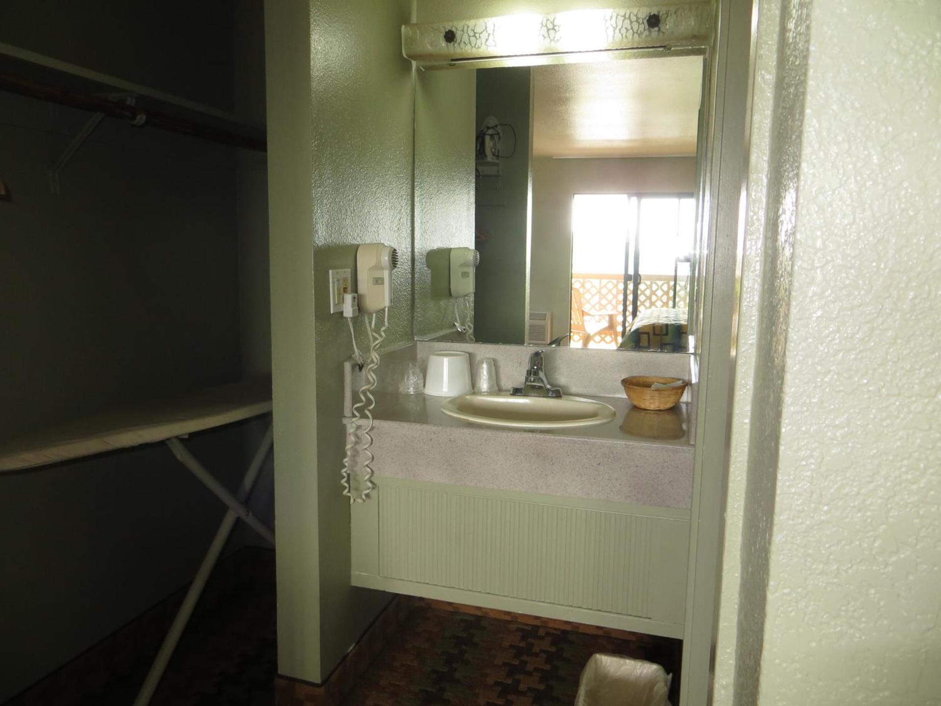 Ocean Gate Inn photo 31