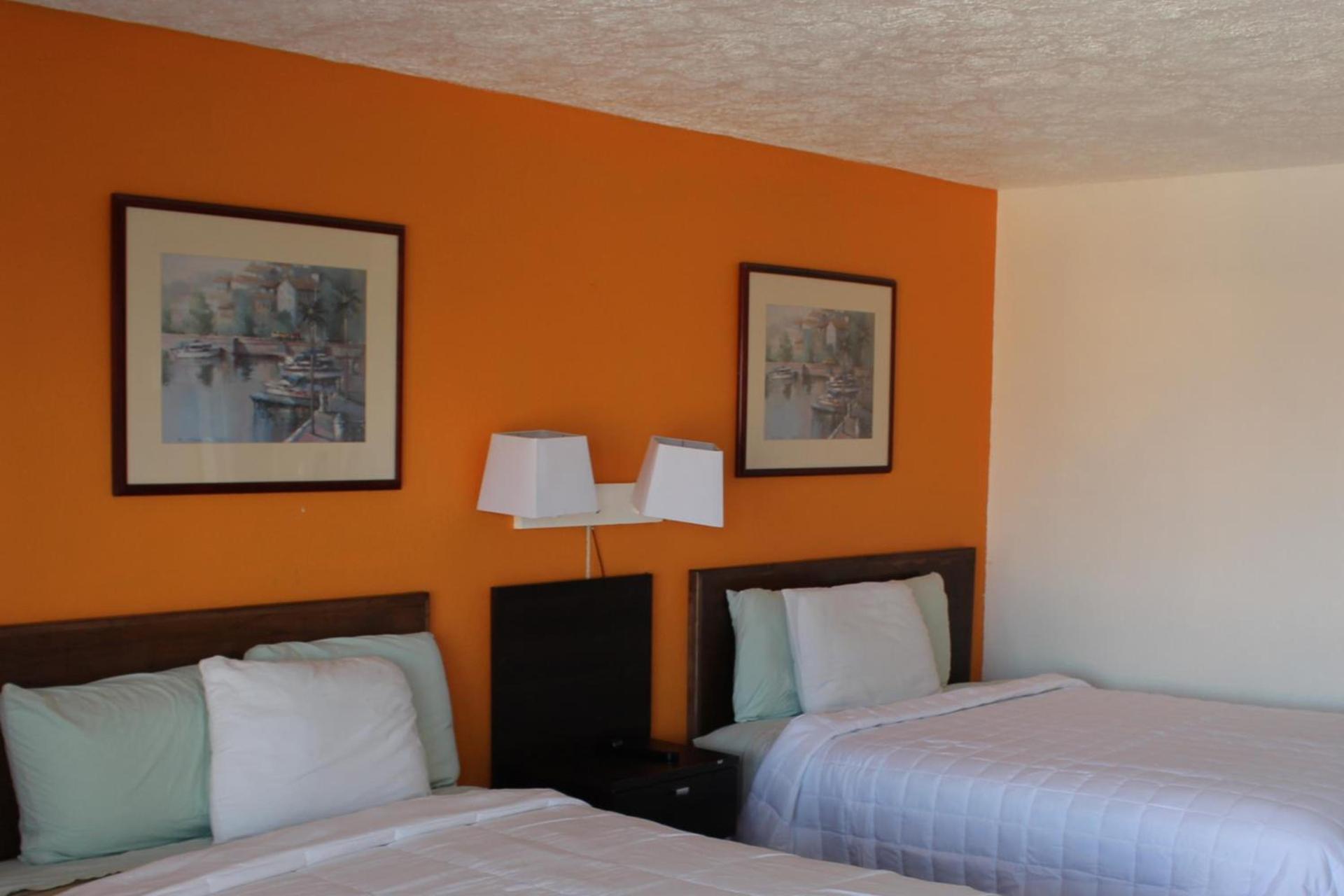 Americas Best Value Inn & Suites Williamstown photo 26