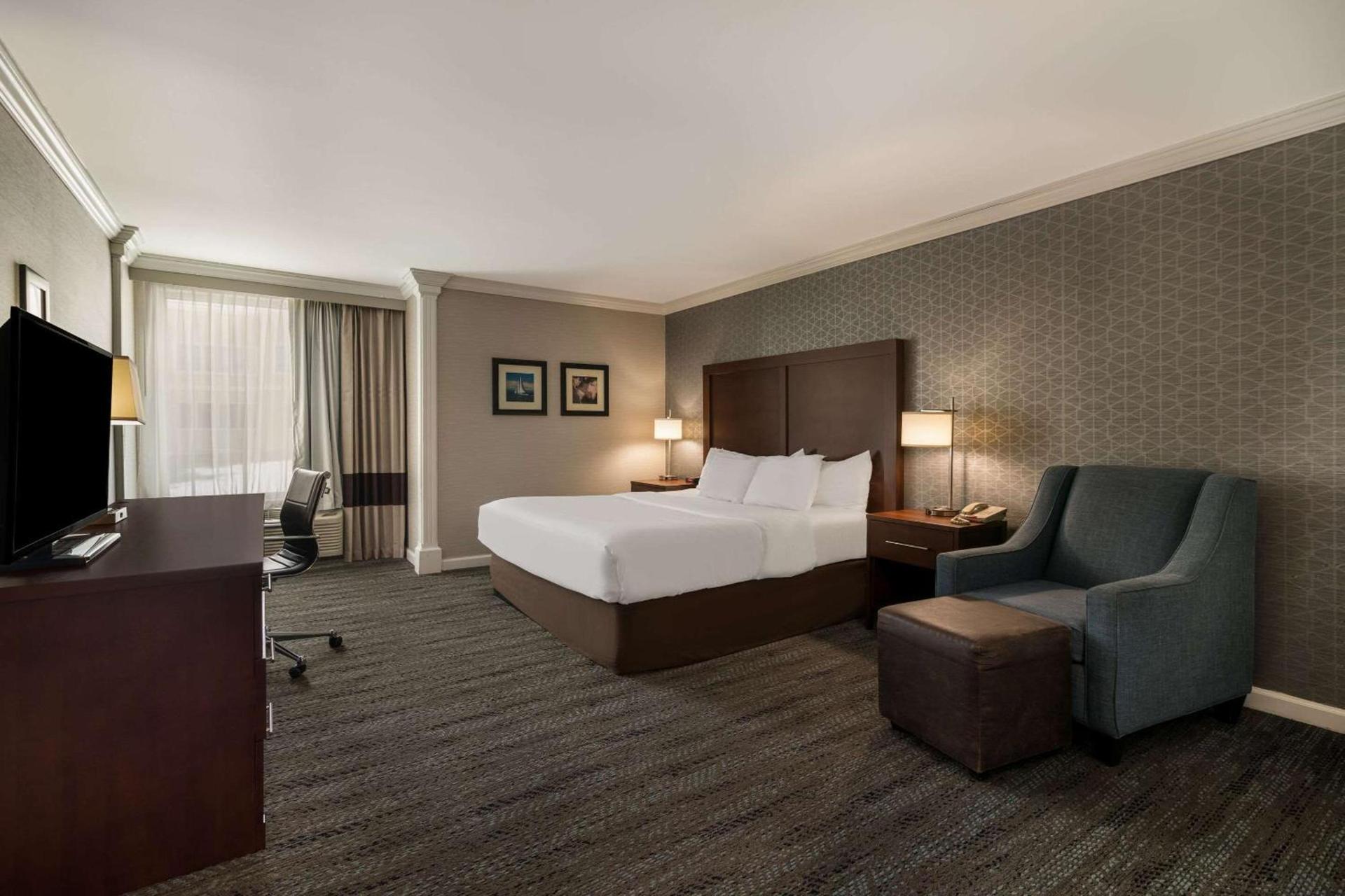 Comfort Inn & Suites Plattsburgh - Morrisonville photo 2