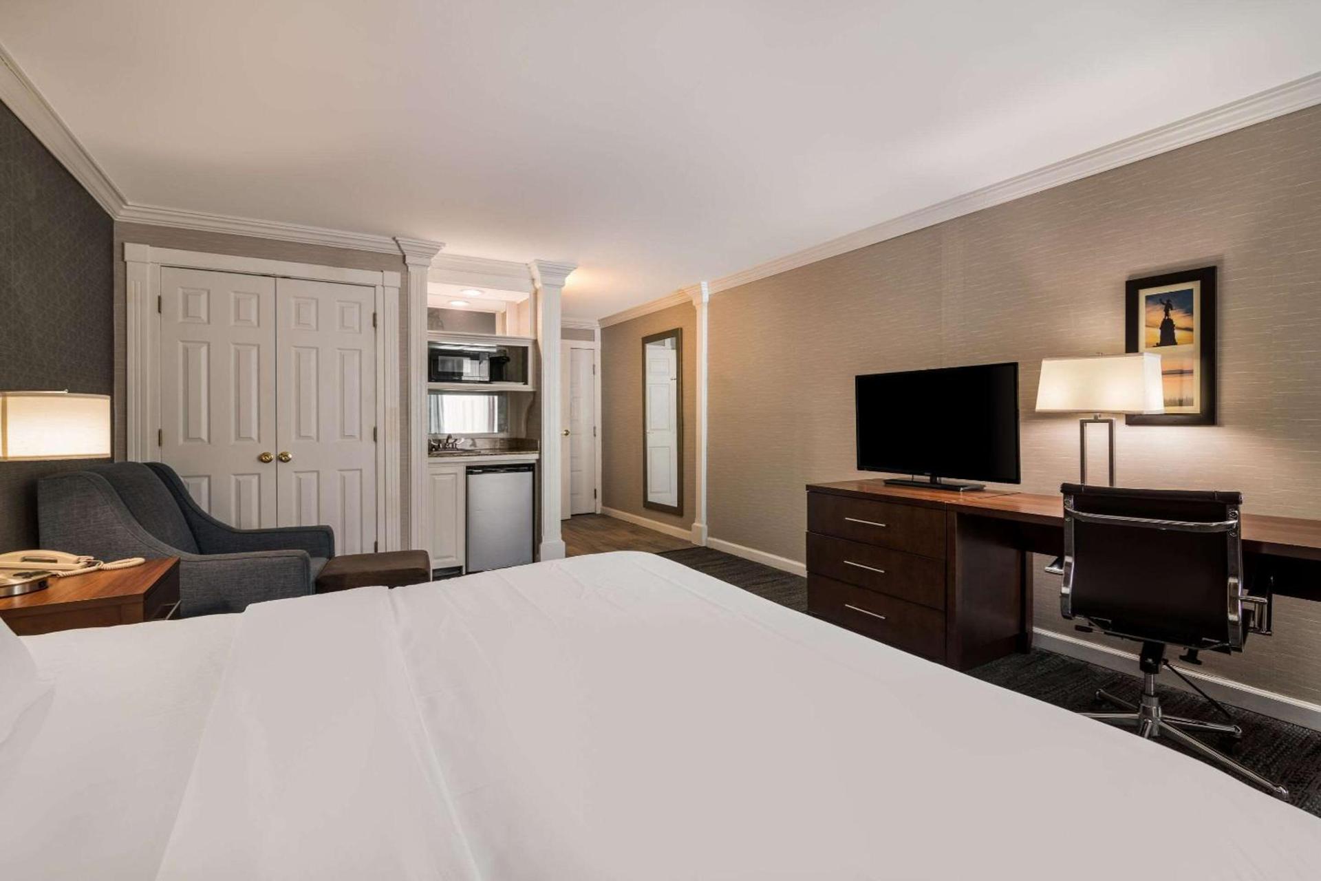 Comfort Inn & Suites Plattsburgh - Morrisonville photo 3
