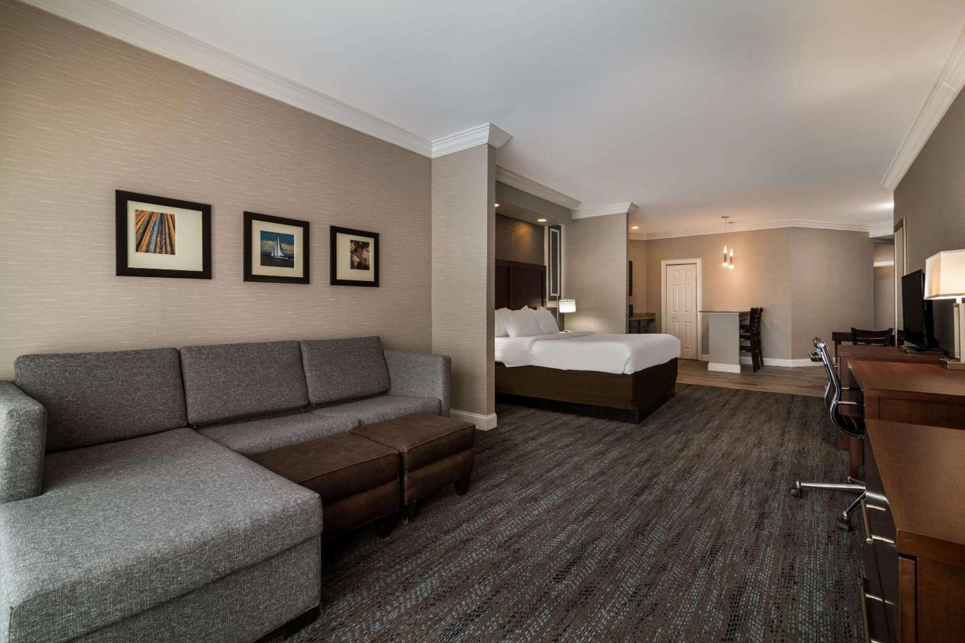 Comfort Inn & Suites Plattsburgh - Morrisonville photo 32