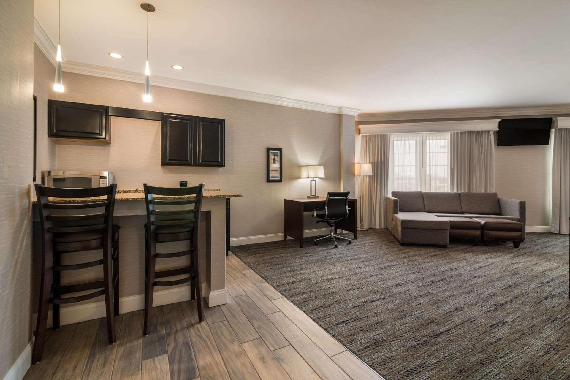 Comfort Inn & Suites Plattsburgh - Morrisonville photo 10
