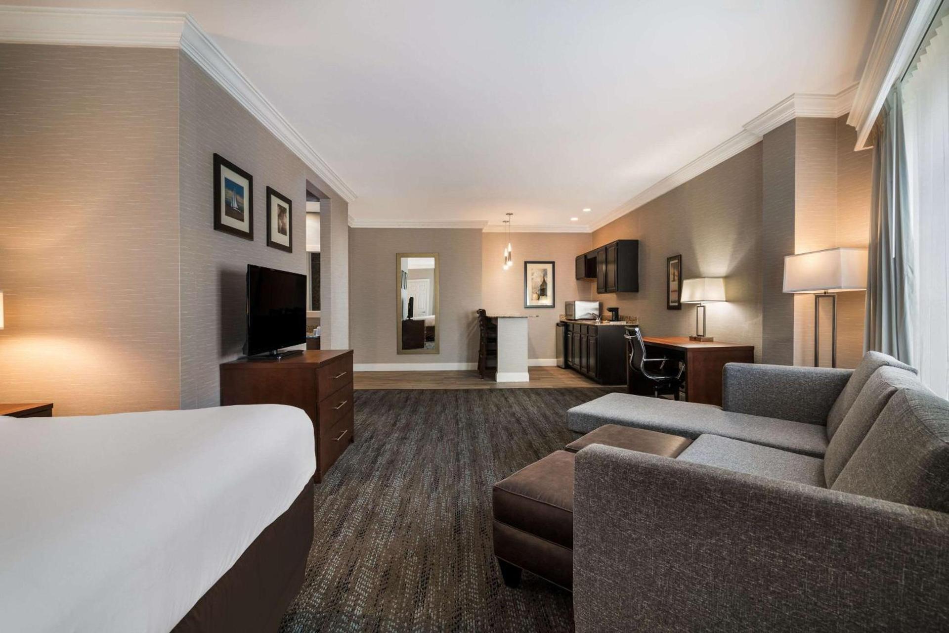 Comfort Inn & Suites Plattsburgh - Morrisonville photo 19