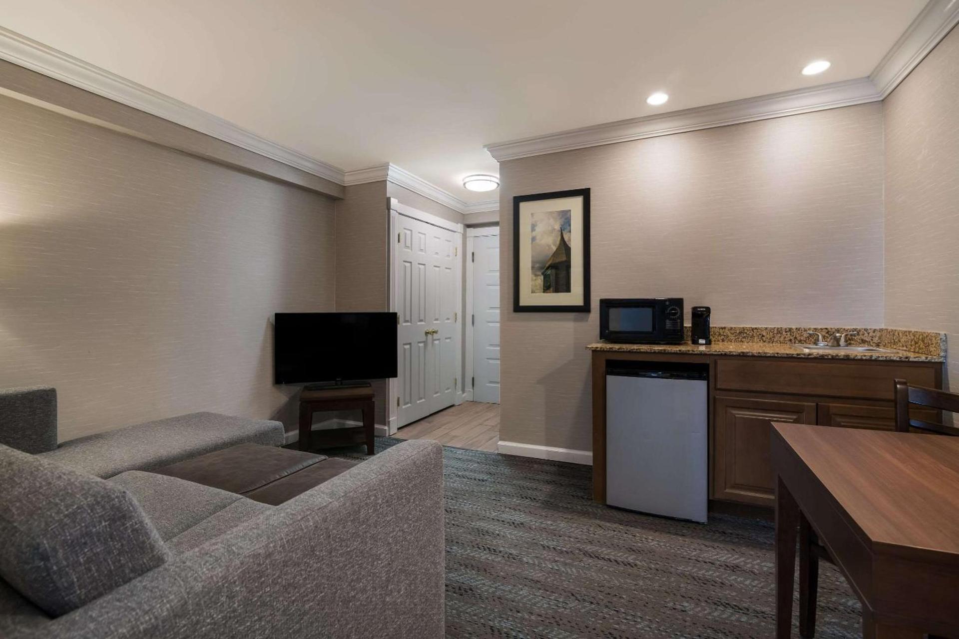 Comfort Inn & Suites Plattsburgh - Morrisonville photo 28
