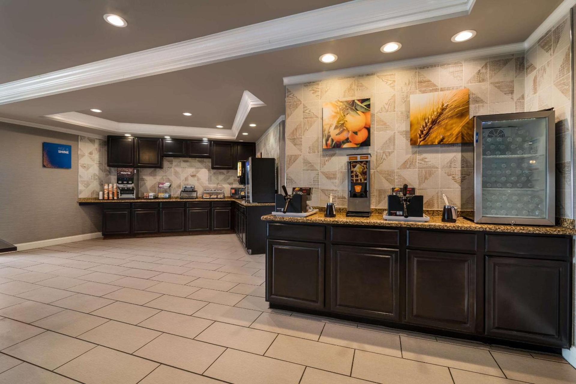 Comfort Inn & Suites Plattsburgh - Morrisonville photo 17