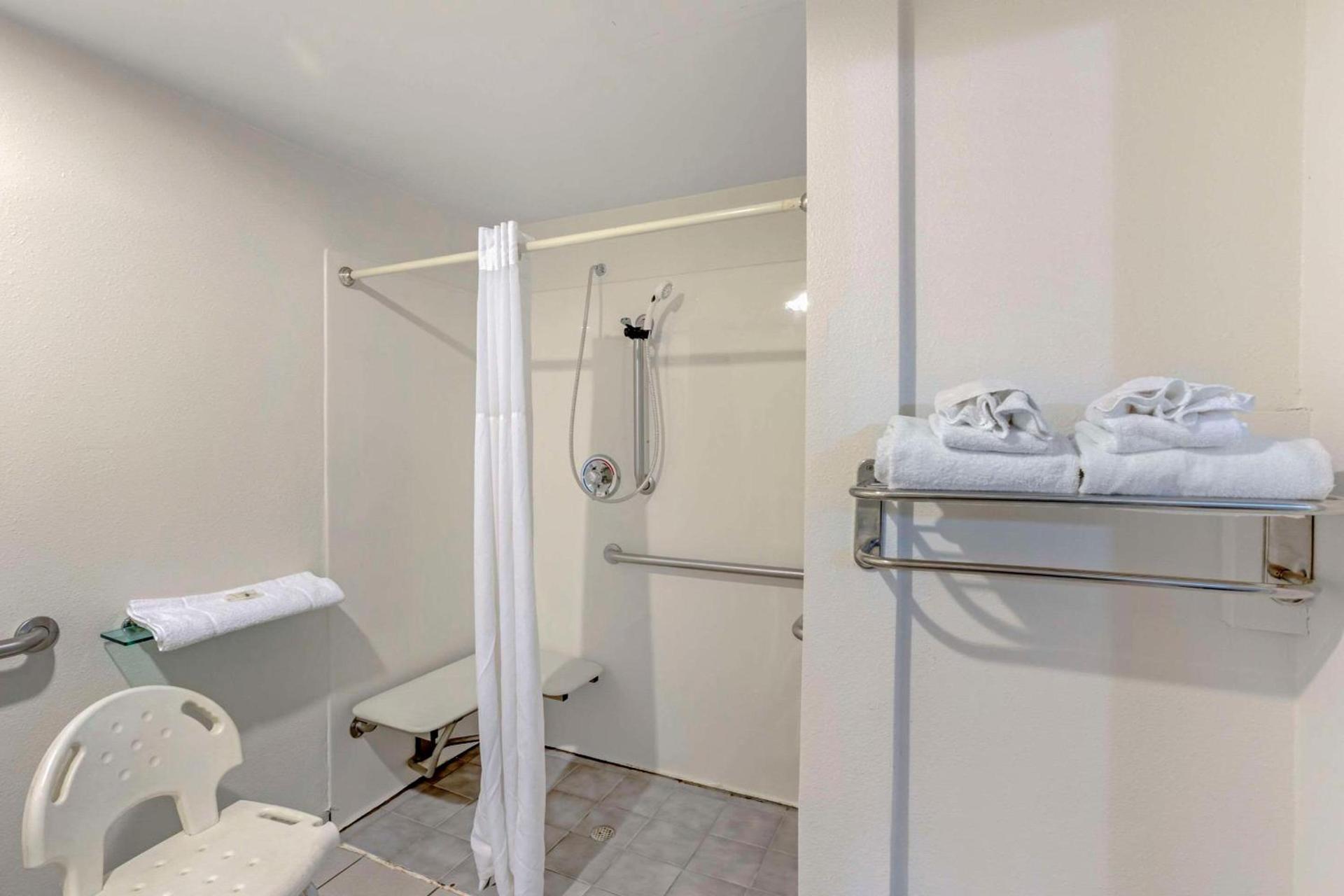 Quality Inn Enola - Harrisburg photo 18